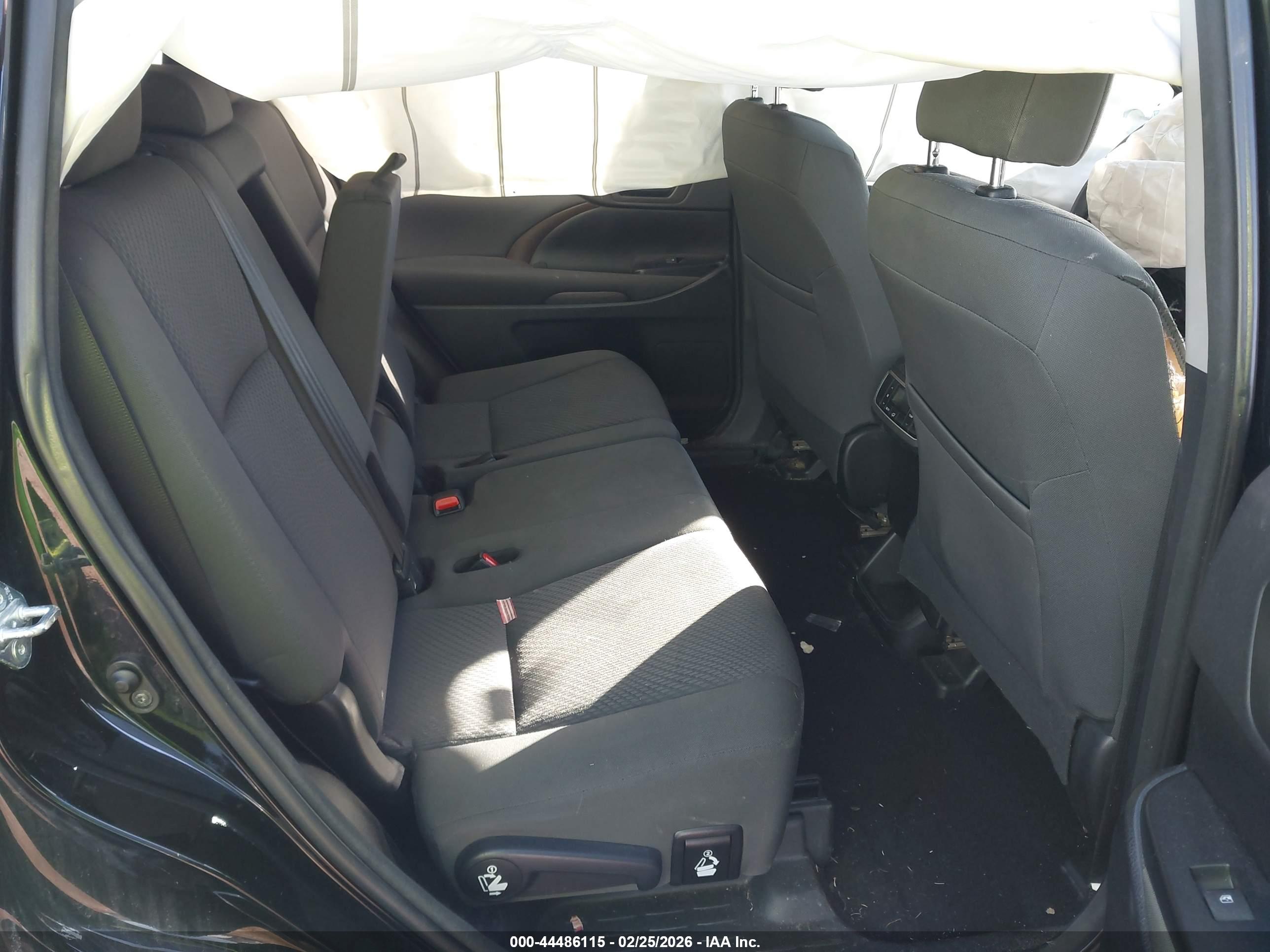 TOYOTA HIGHLANDER image 8