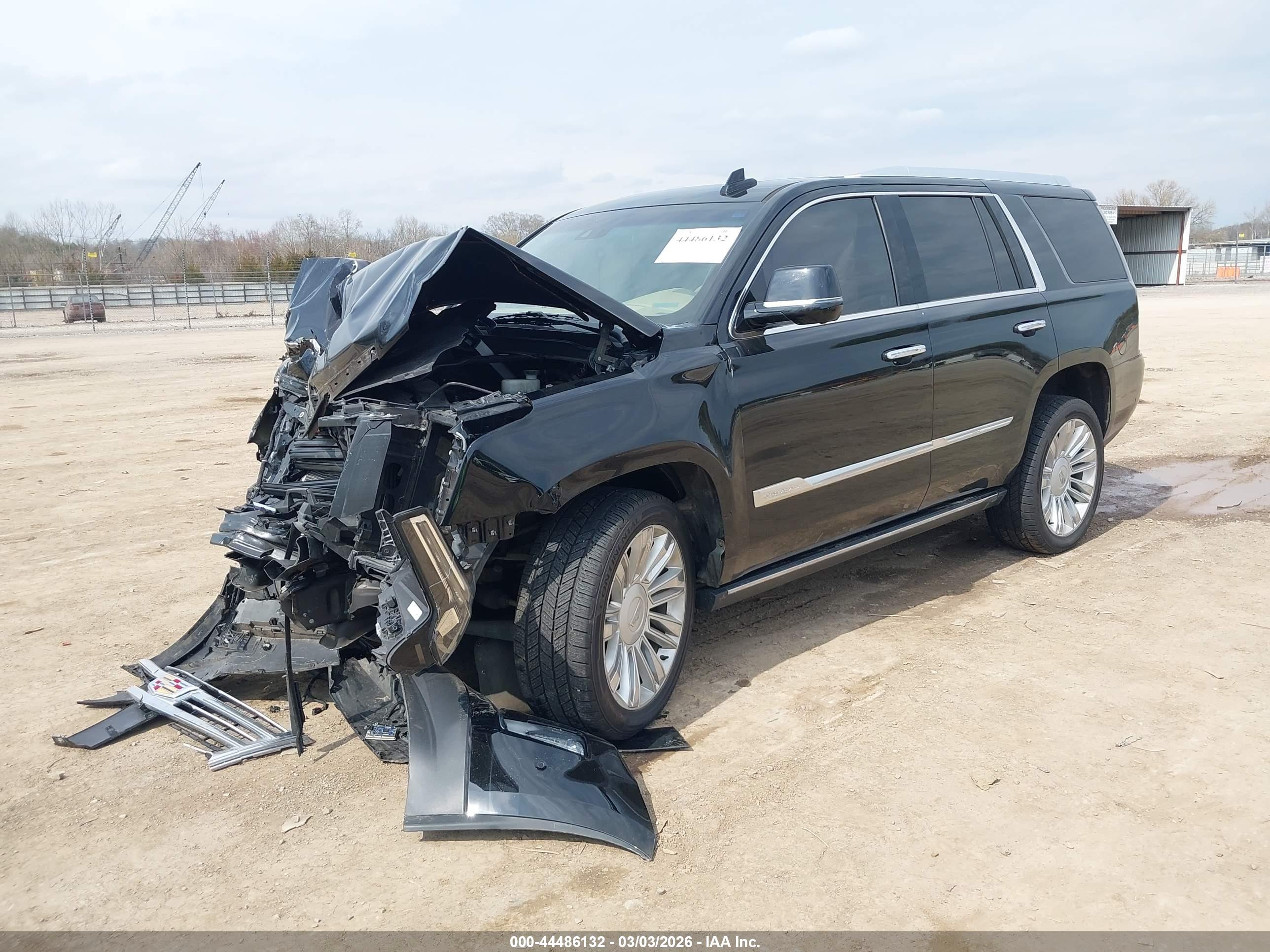 CADILLAC ESCALADE image 2