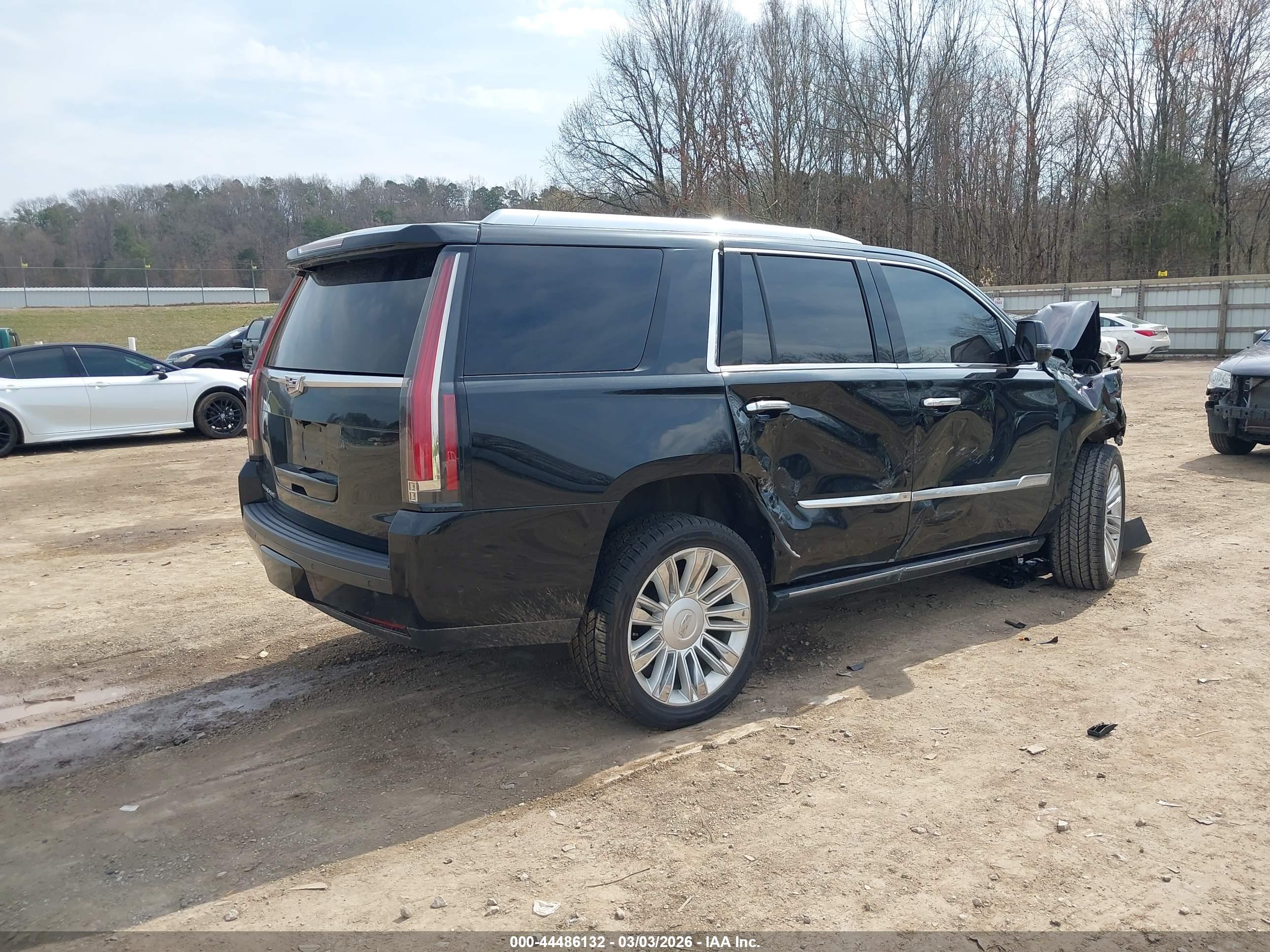 CADILLAC ESCALADE image 4