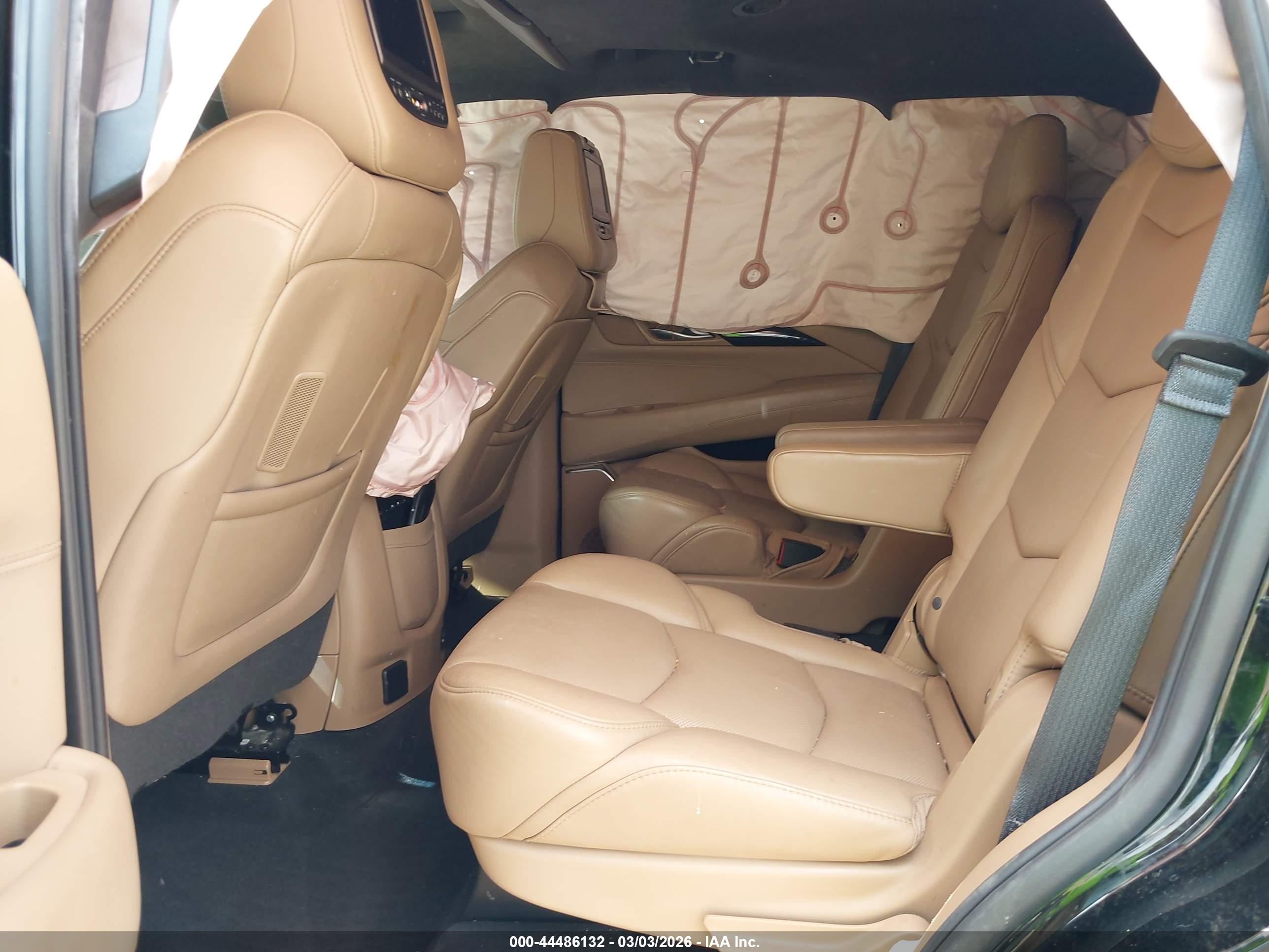 CADILLAC ESCALADE image 8