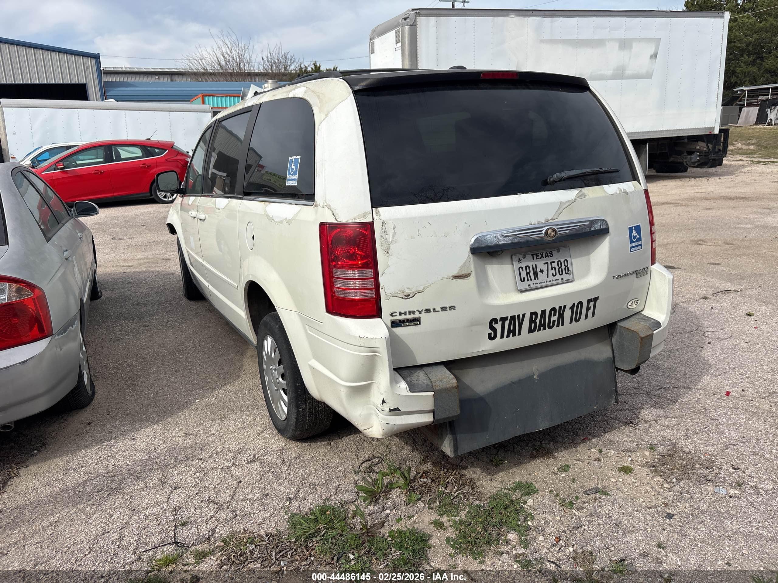 CHRYSLER TOWN image 3