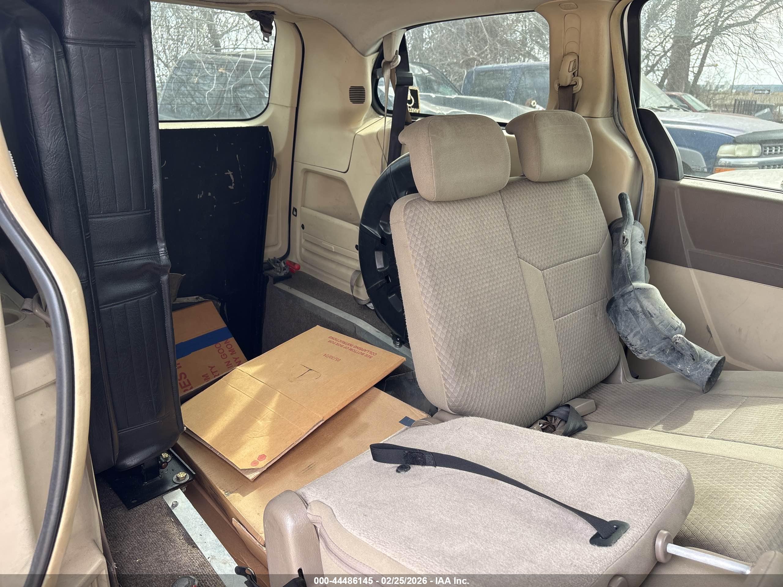 CHRYSLER TOWN image 8