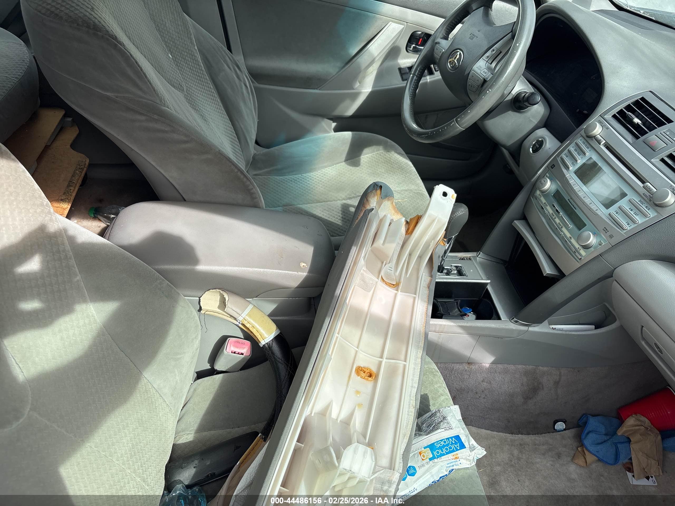 TOYOTA CAMRY image 5