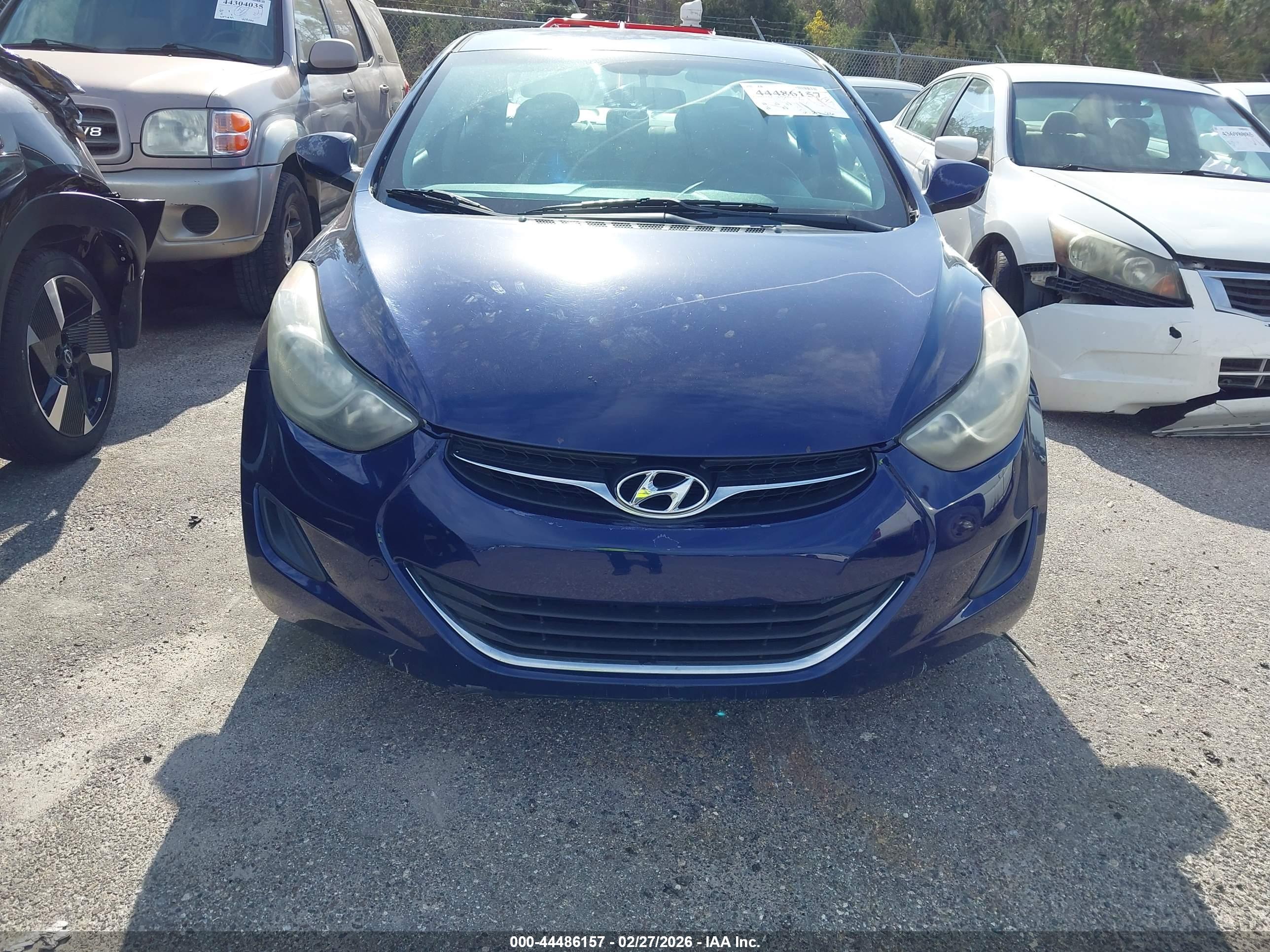HYUNDAI ELANTRA image 6