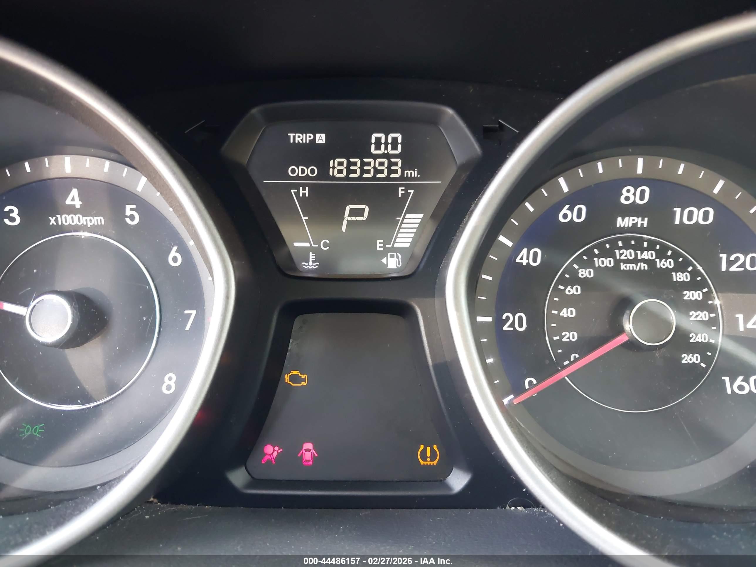 HYUNDAI ELANTRA image 7