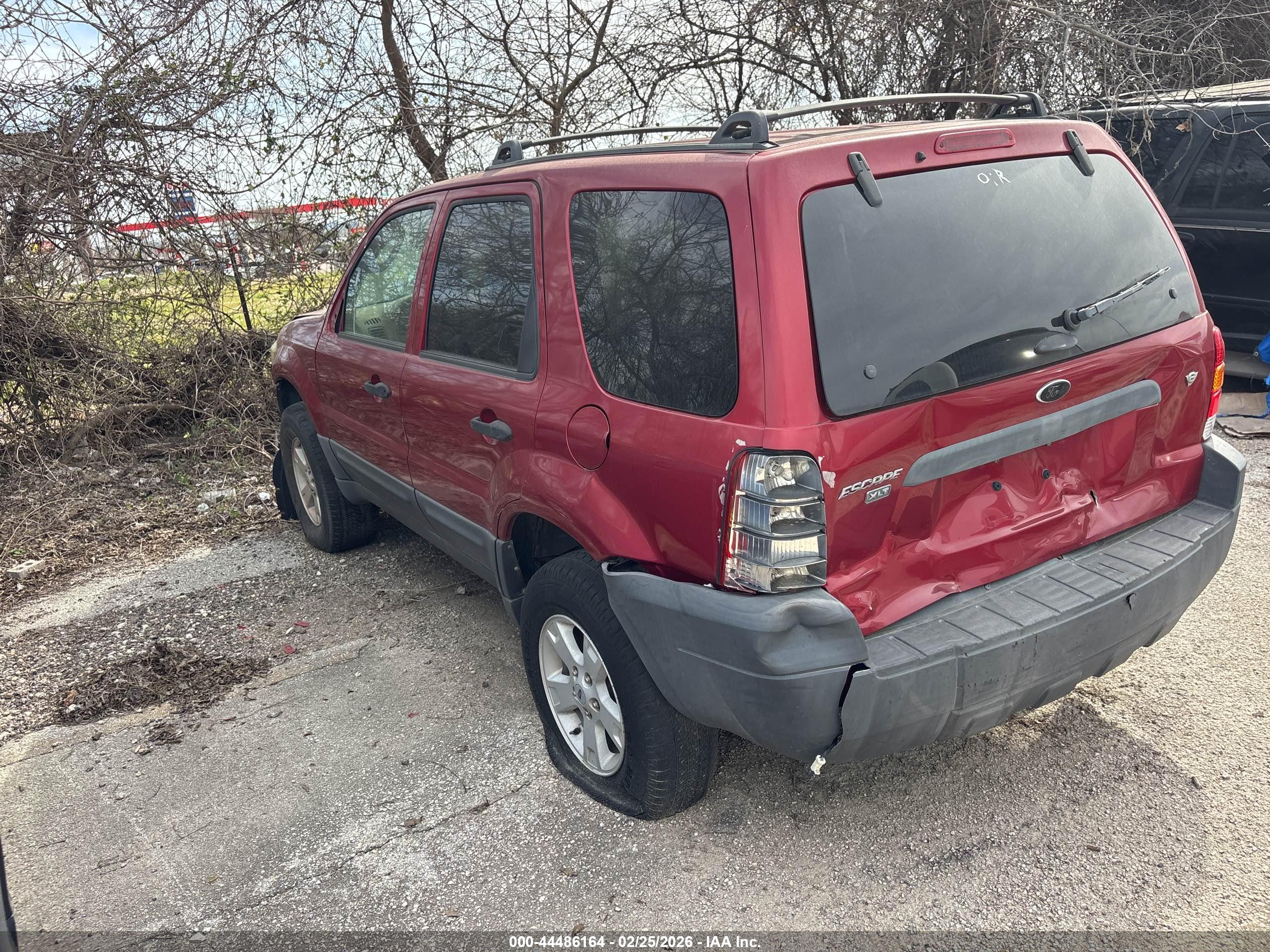 FORD ESCAPE image 3