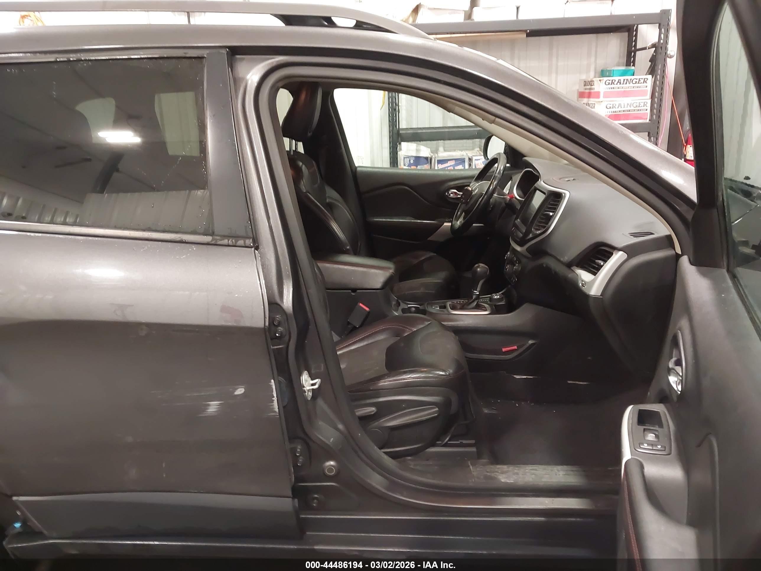 JEEP CHEROKEE image 5