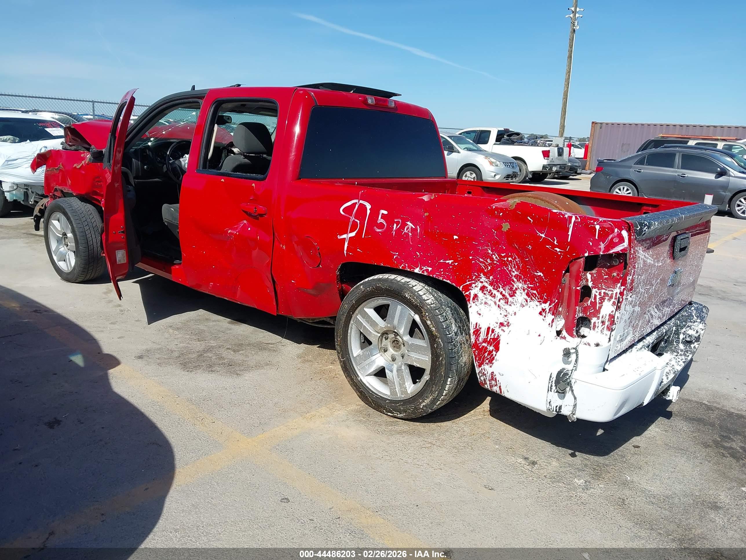 CHEVROLET SILVERADO image 3
