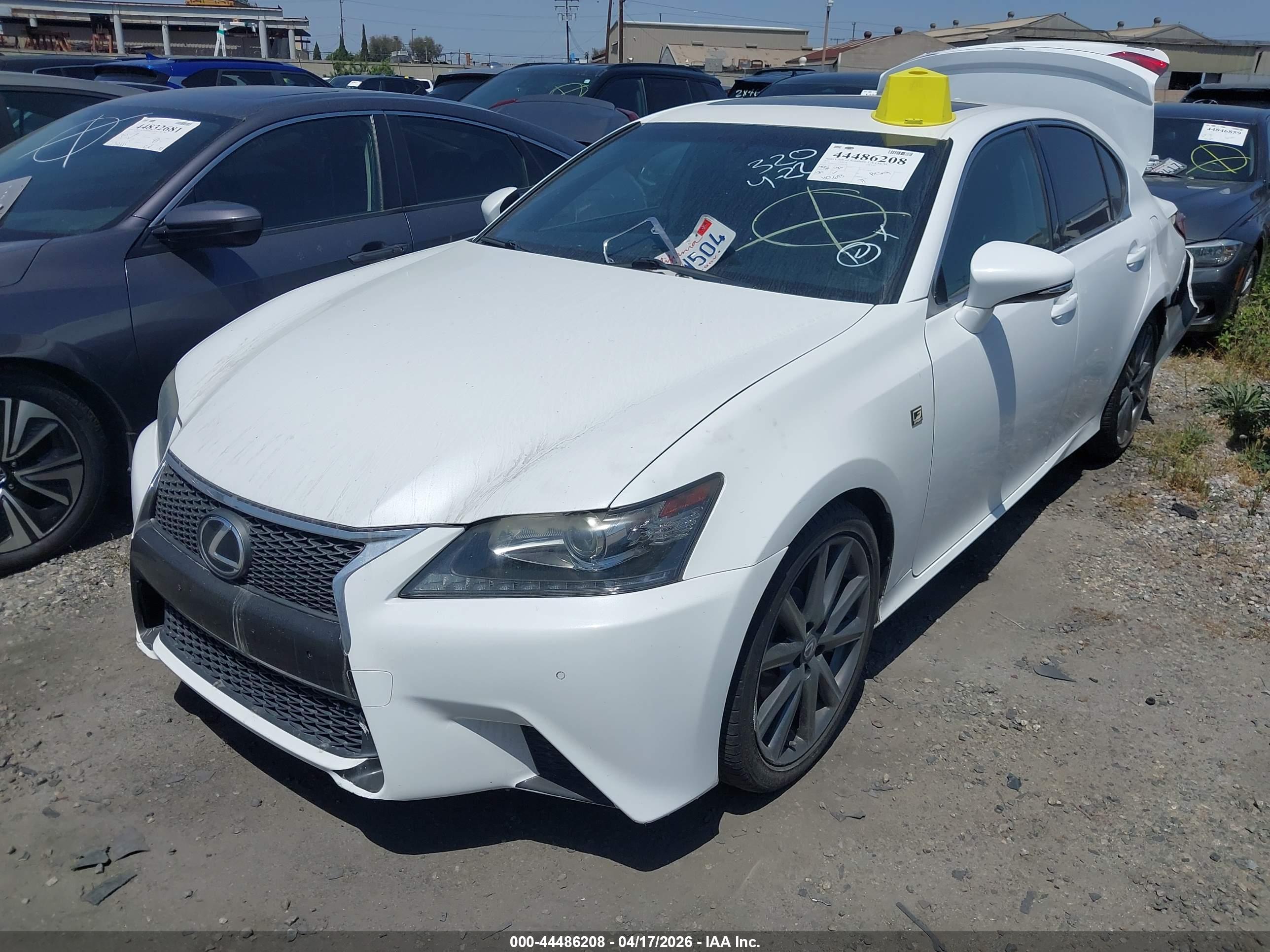 LEXUS GS image 2