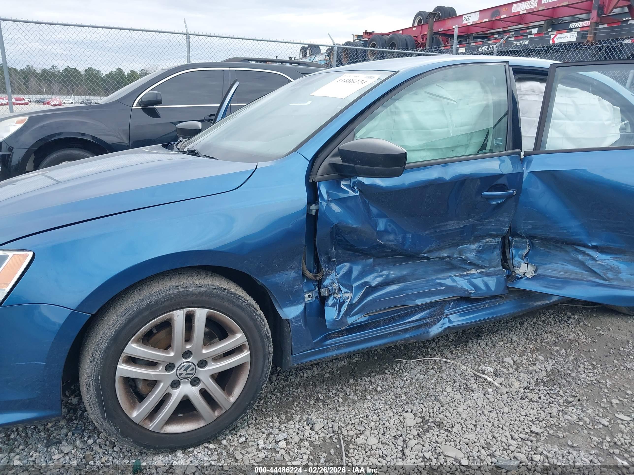 VOLKSWAGEN JETTA image 10