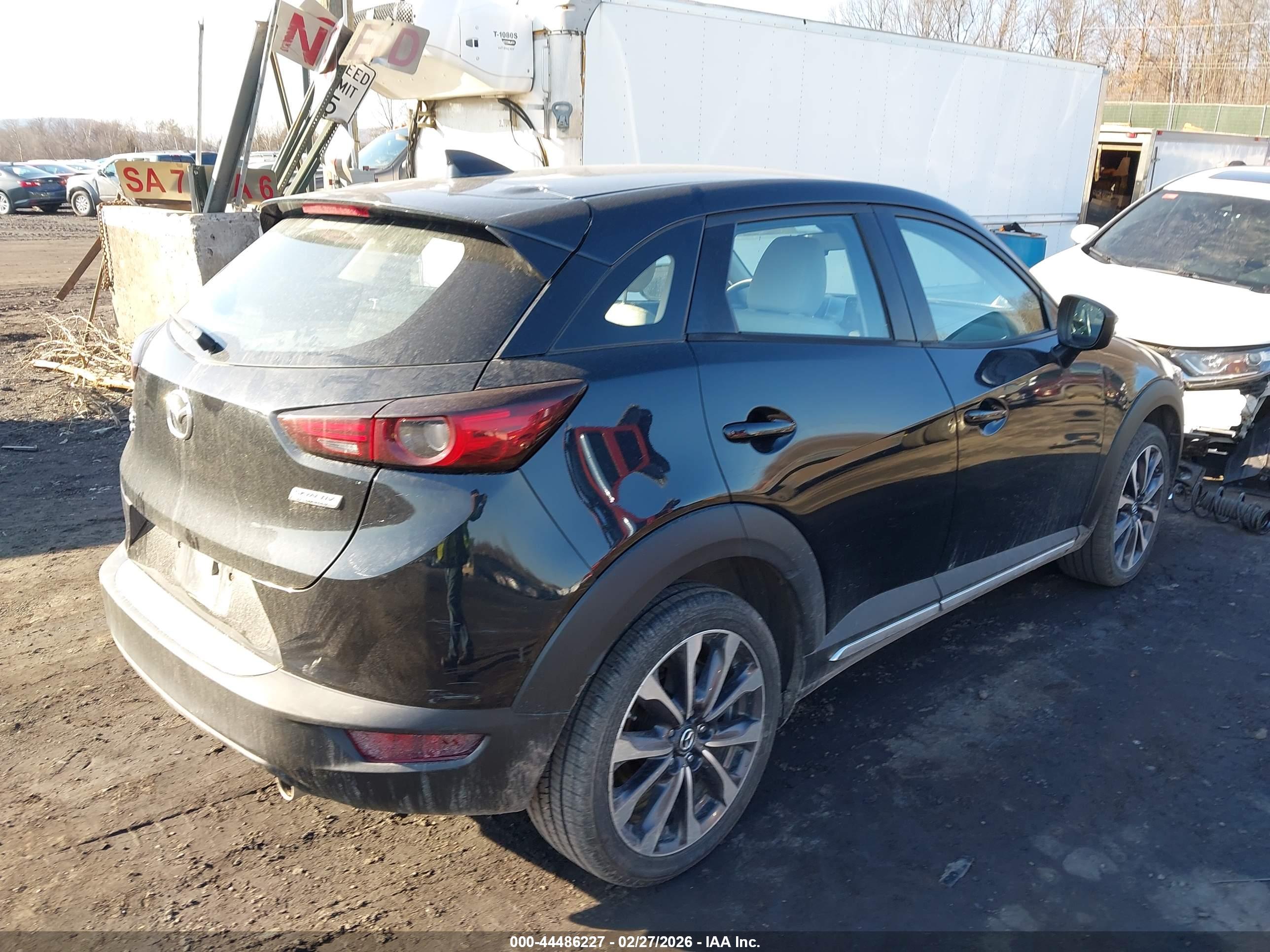 MAZDA CX-3 image 4