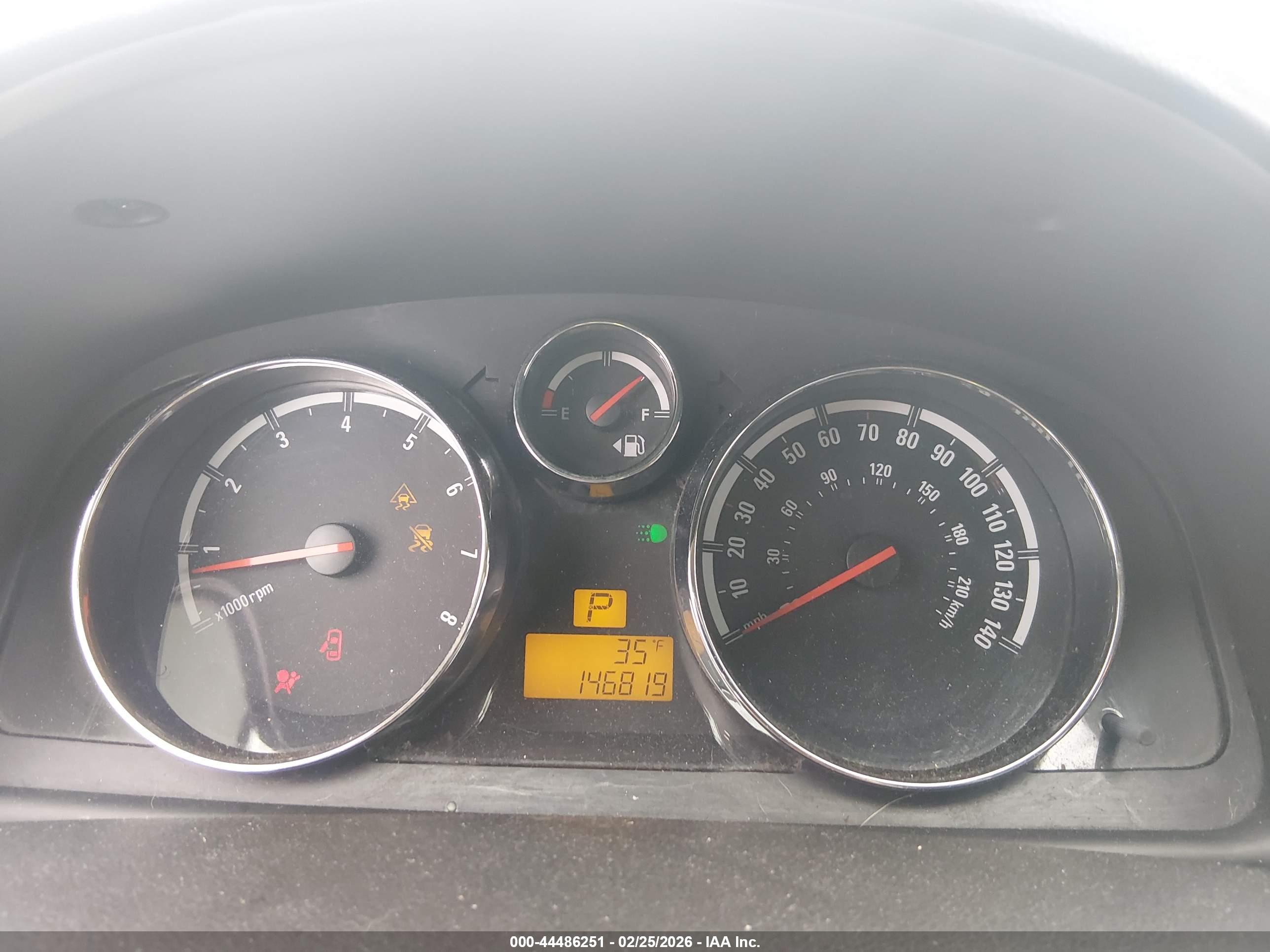 SATURN VUE image 7