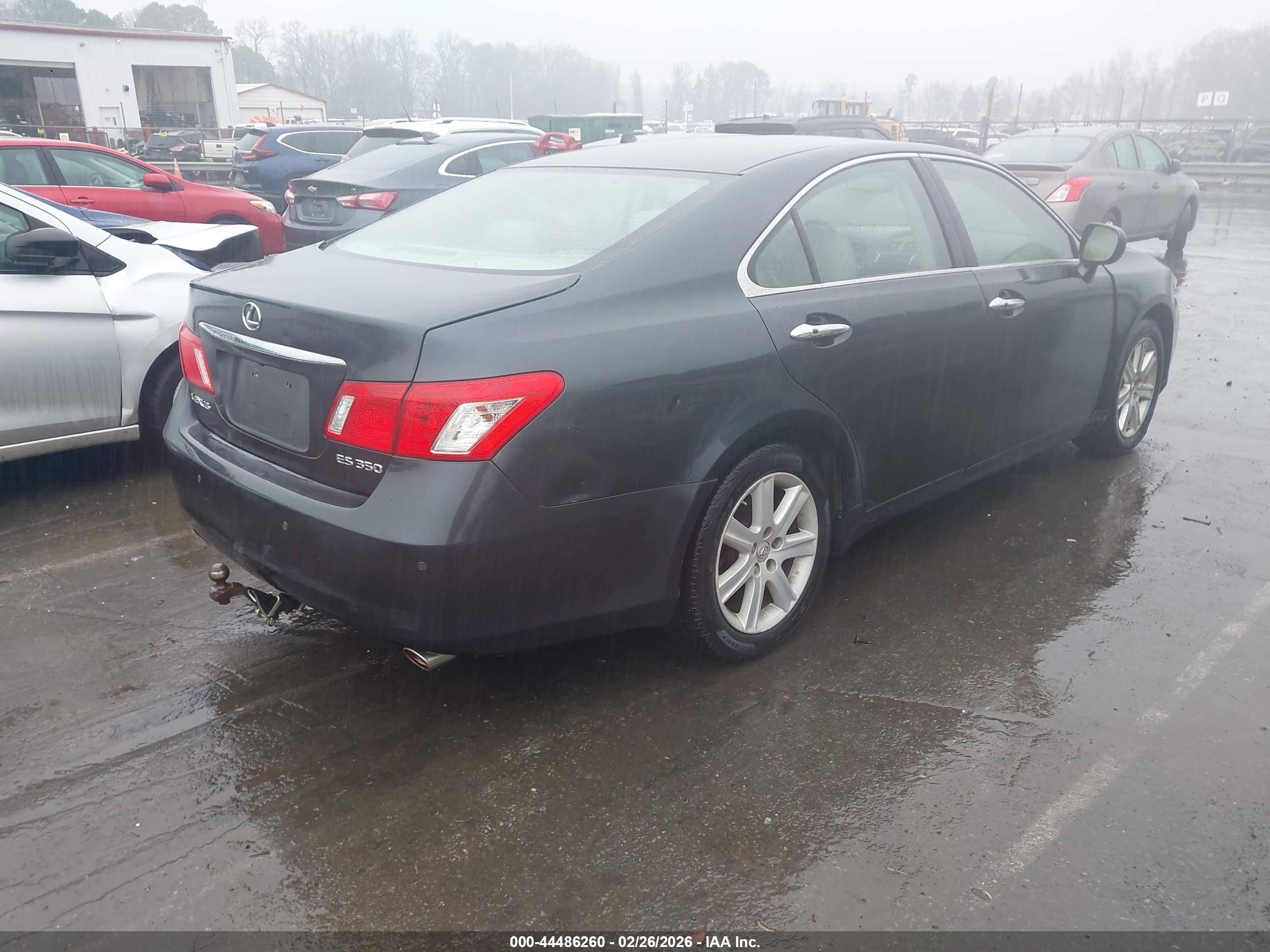 LEXUS ES image 4