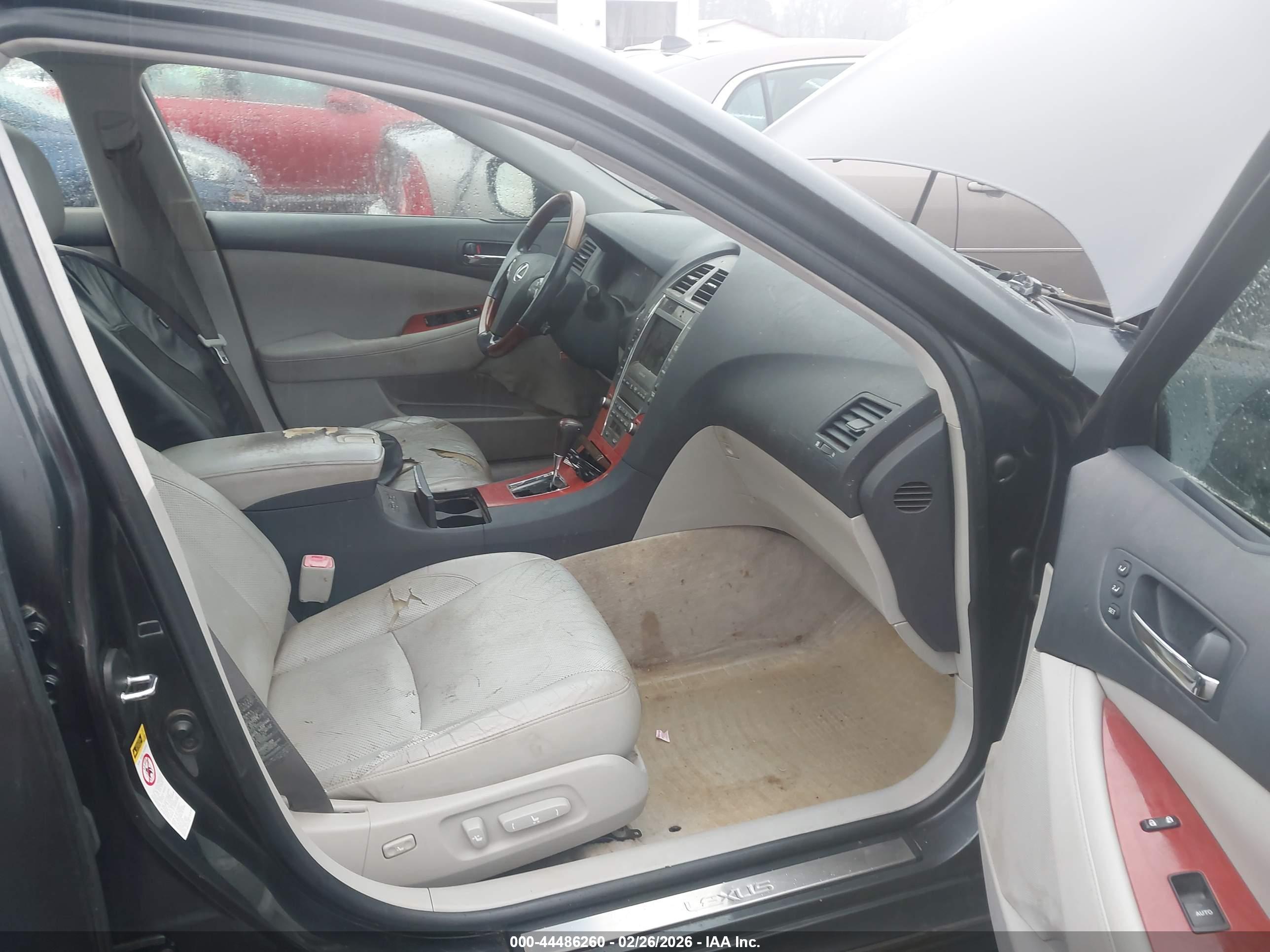LEXUS ES image 5