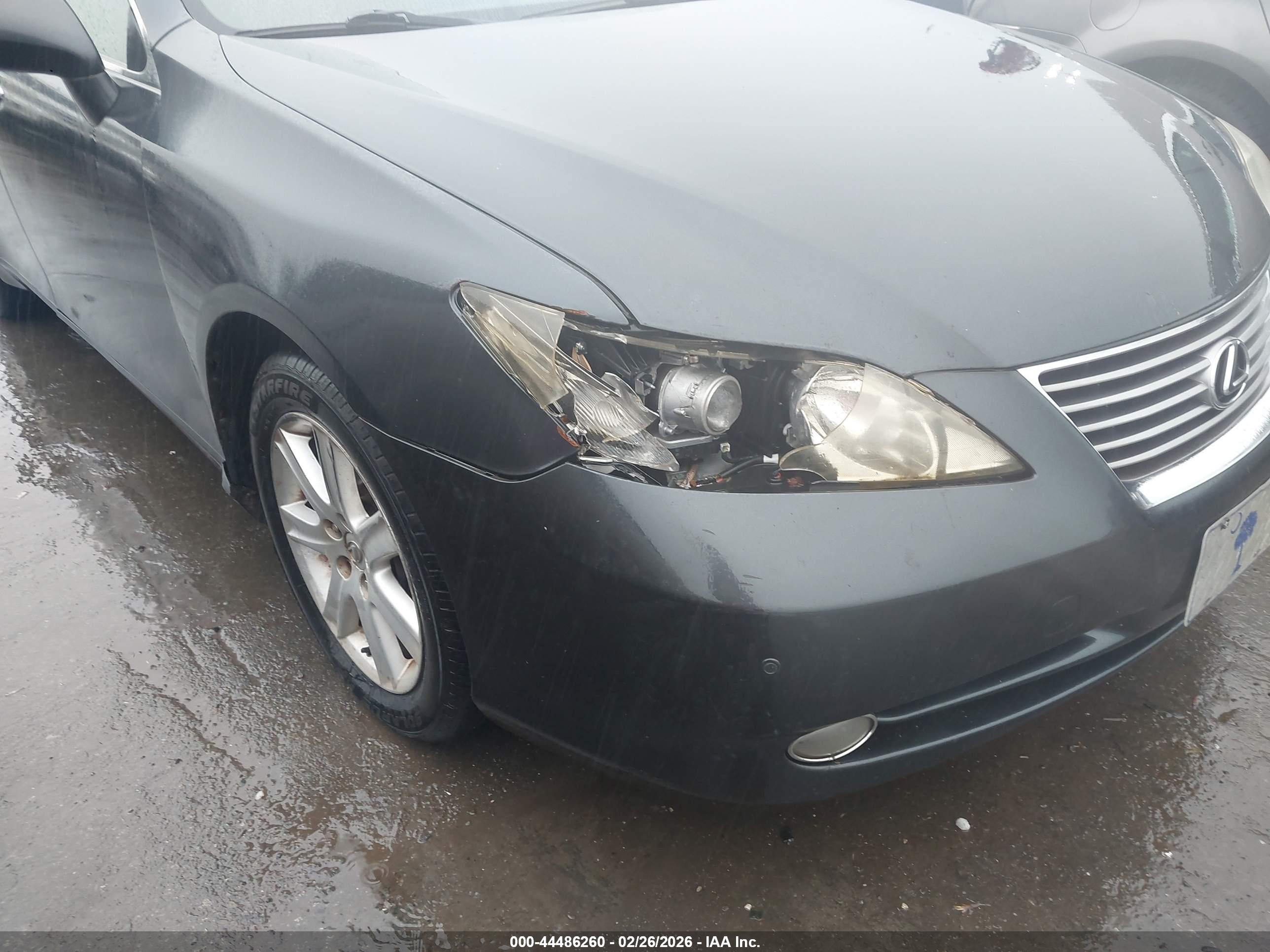 LEXUS ES image 6