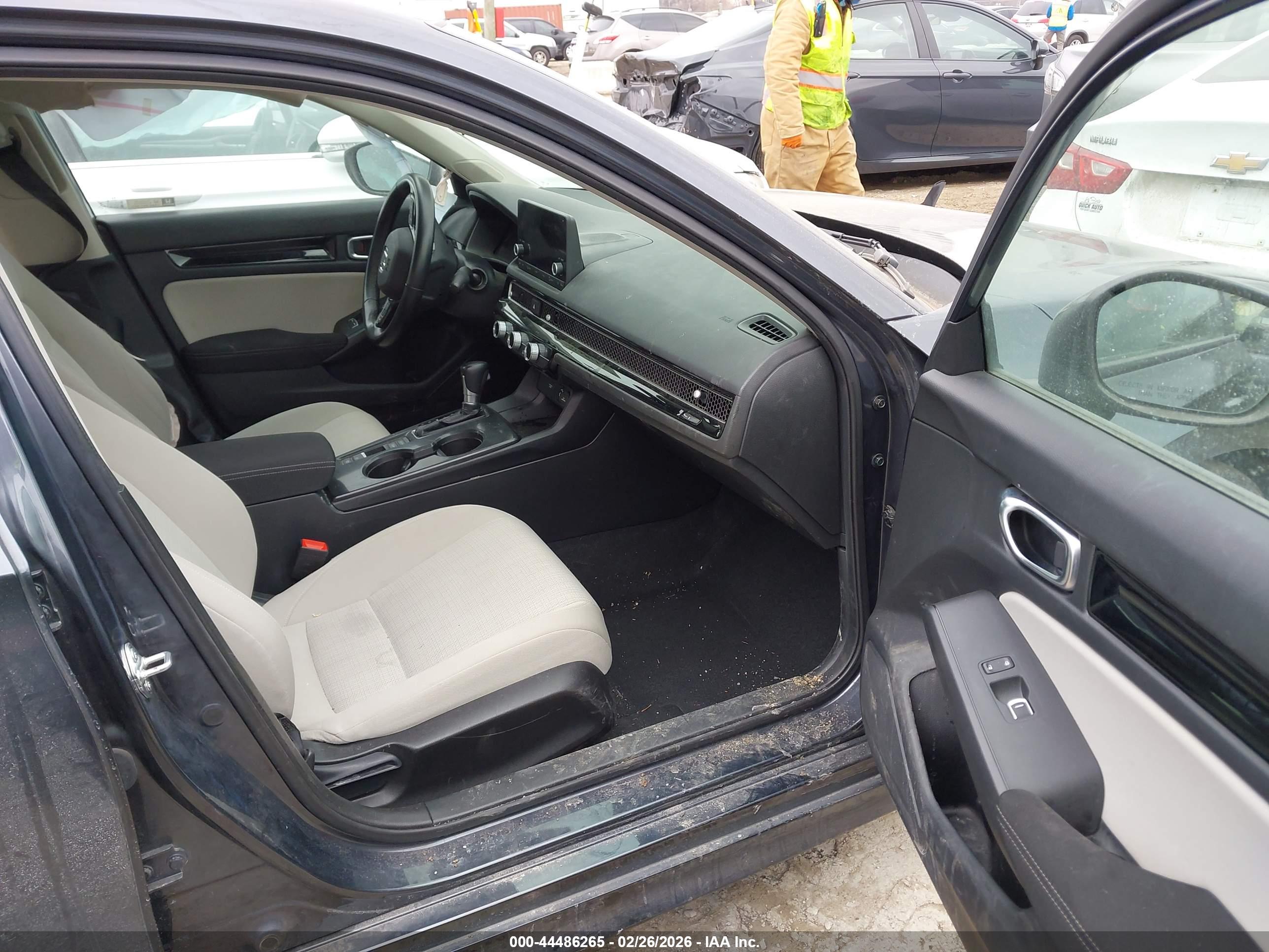 HONDA CIVIC image 5