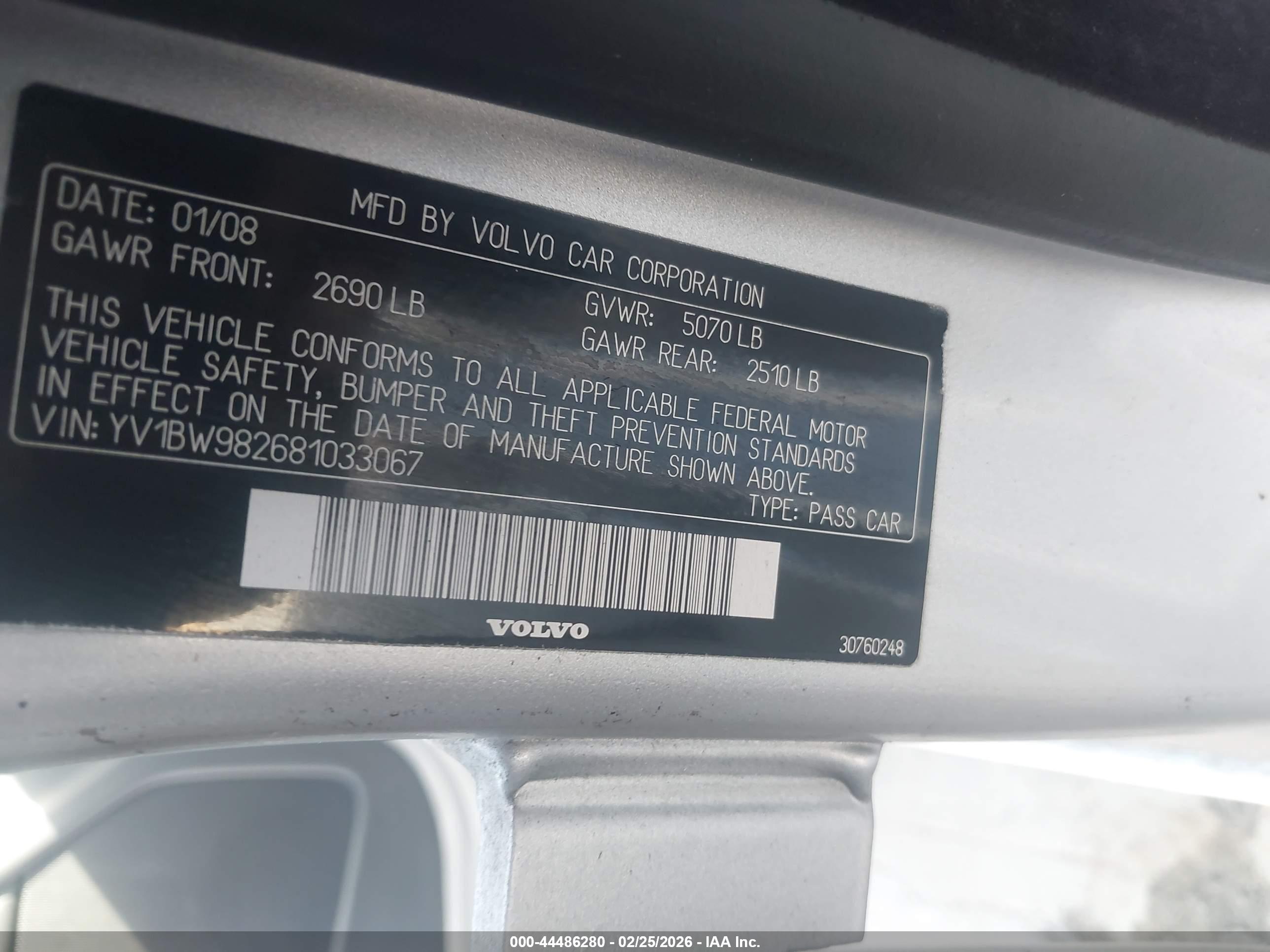 VOLVO V70 image 9