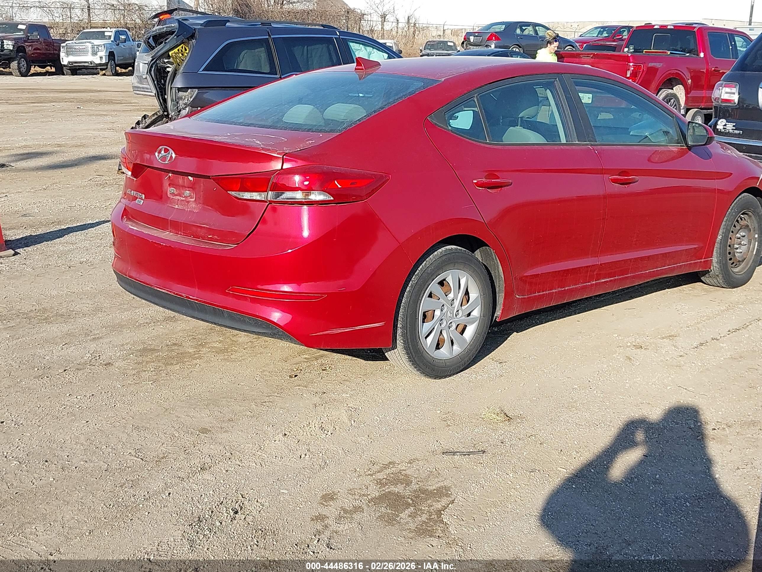 HYUNDAI ELANTRA image 4