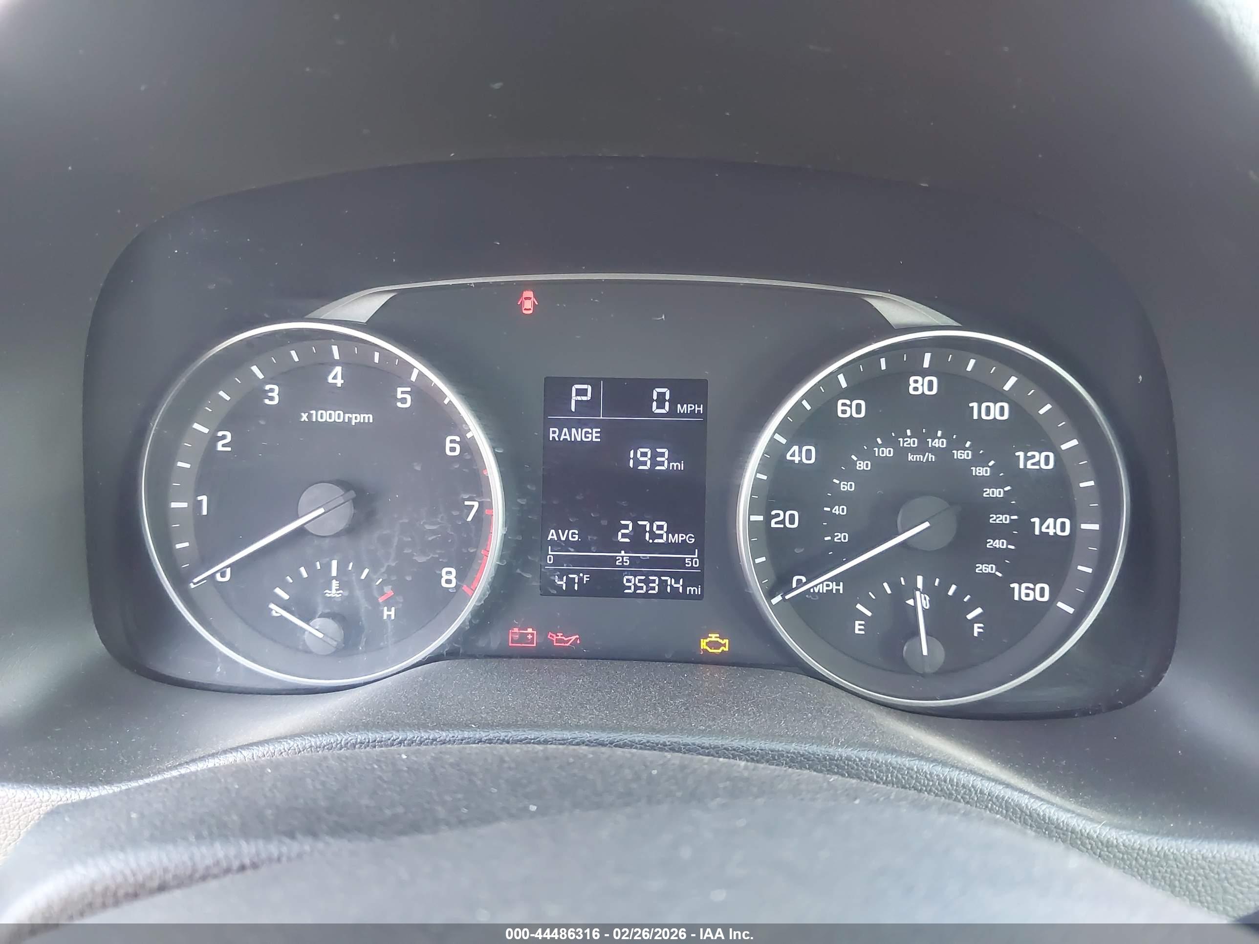 HYUNDAI ELANTRA image 7