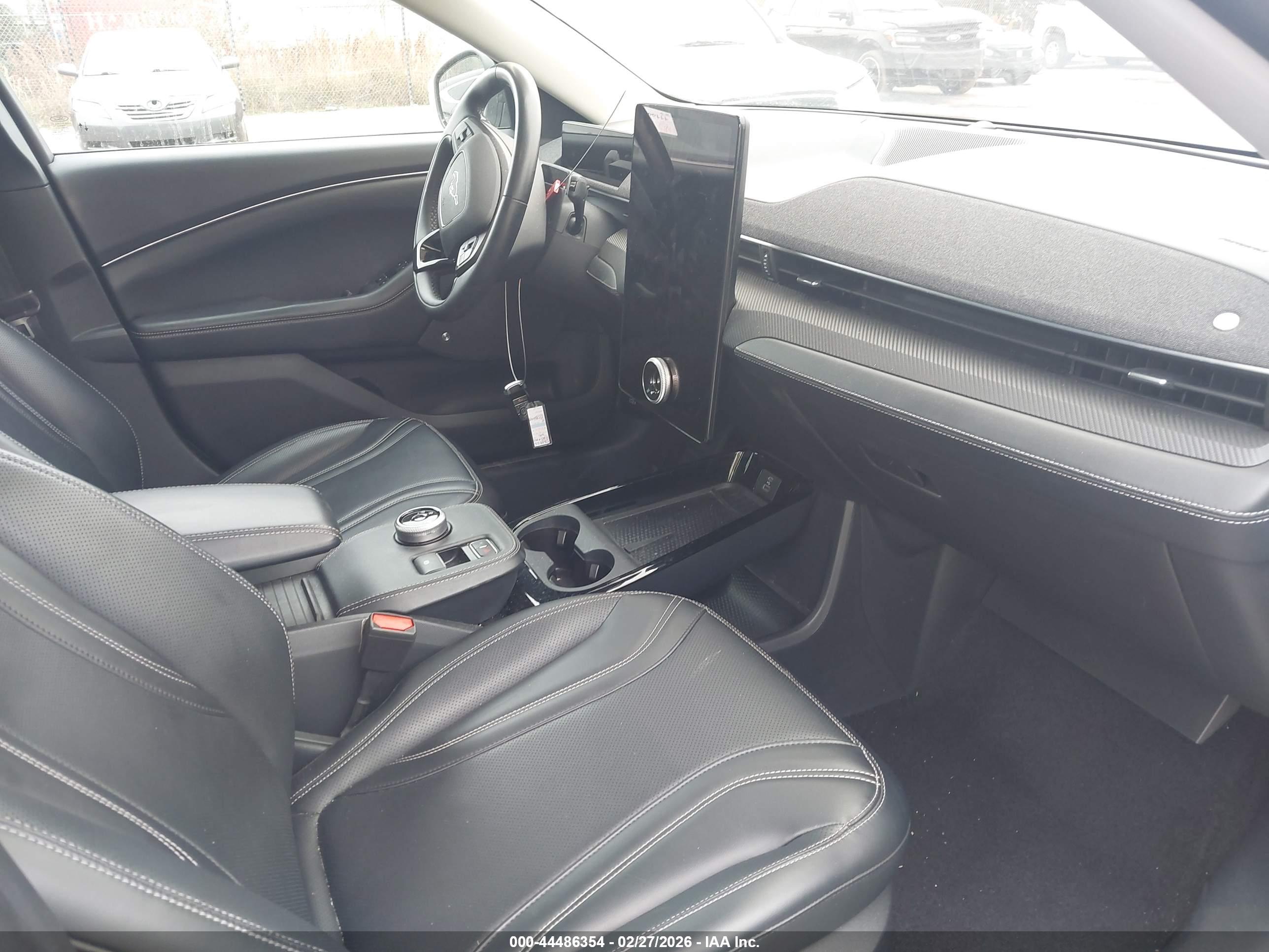 FORD MUSTANG image 5