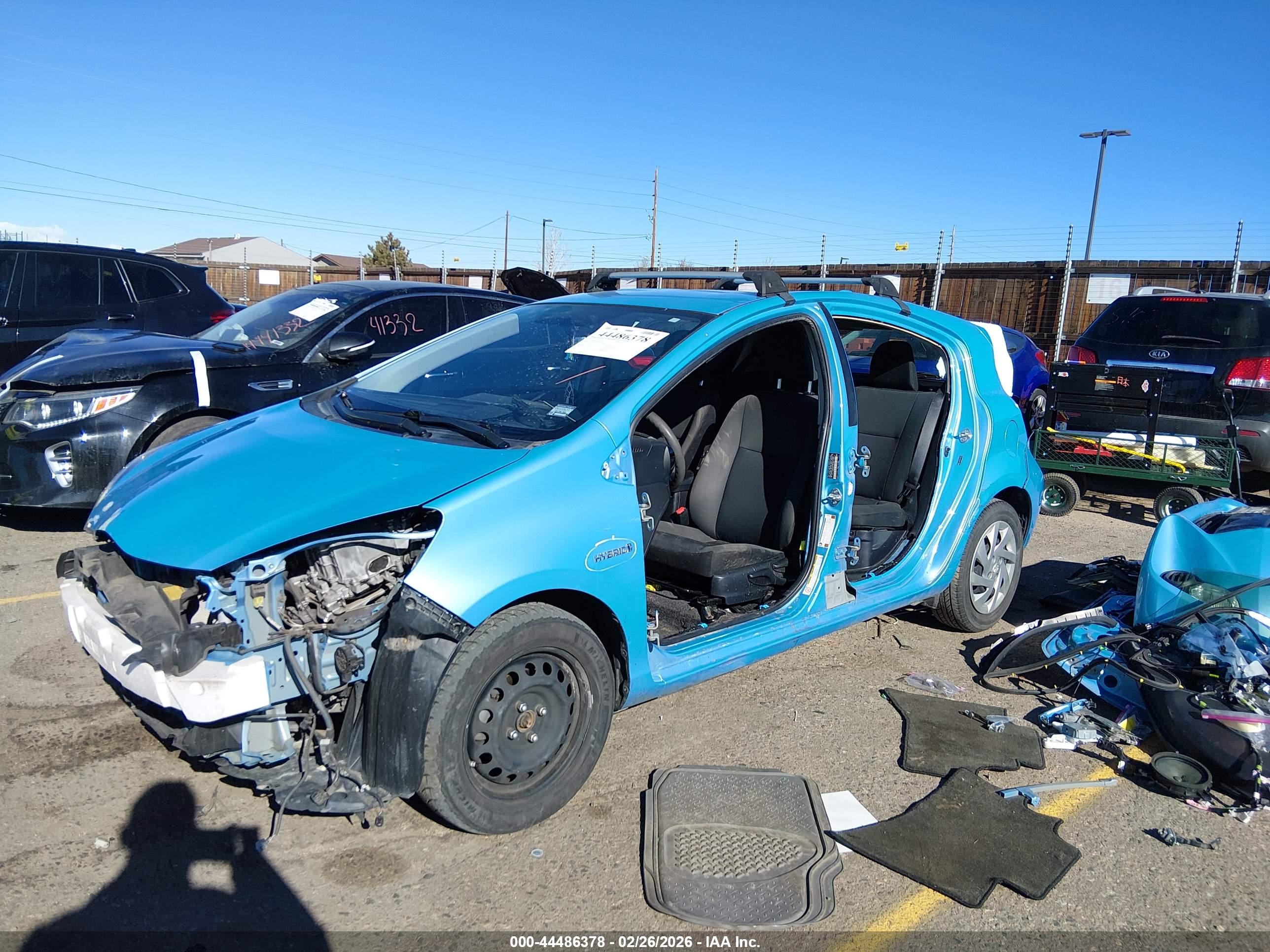 TOYOTA PRIUS image 2
