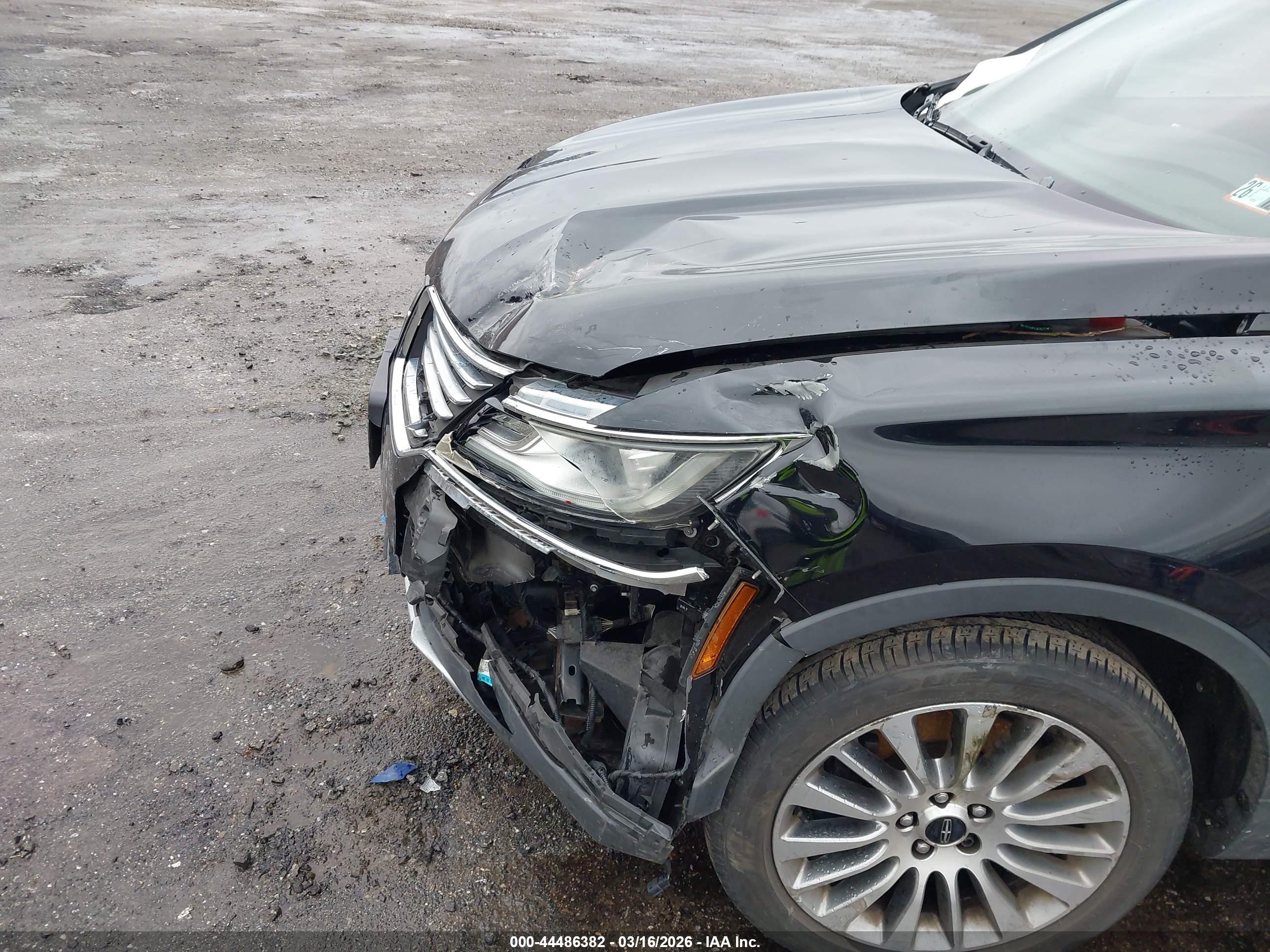 LINCOLN MKC image 6