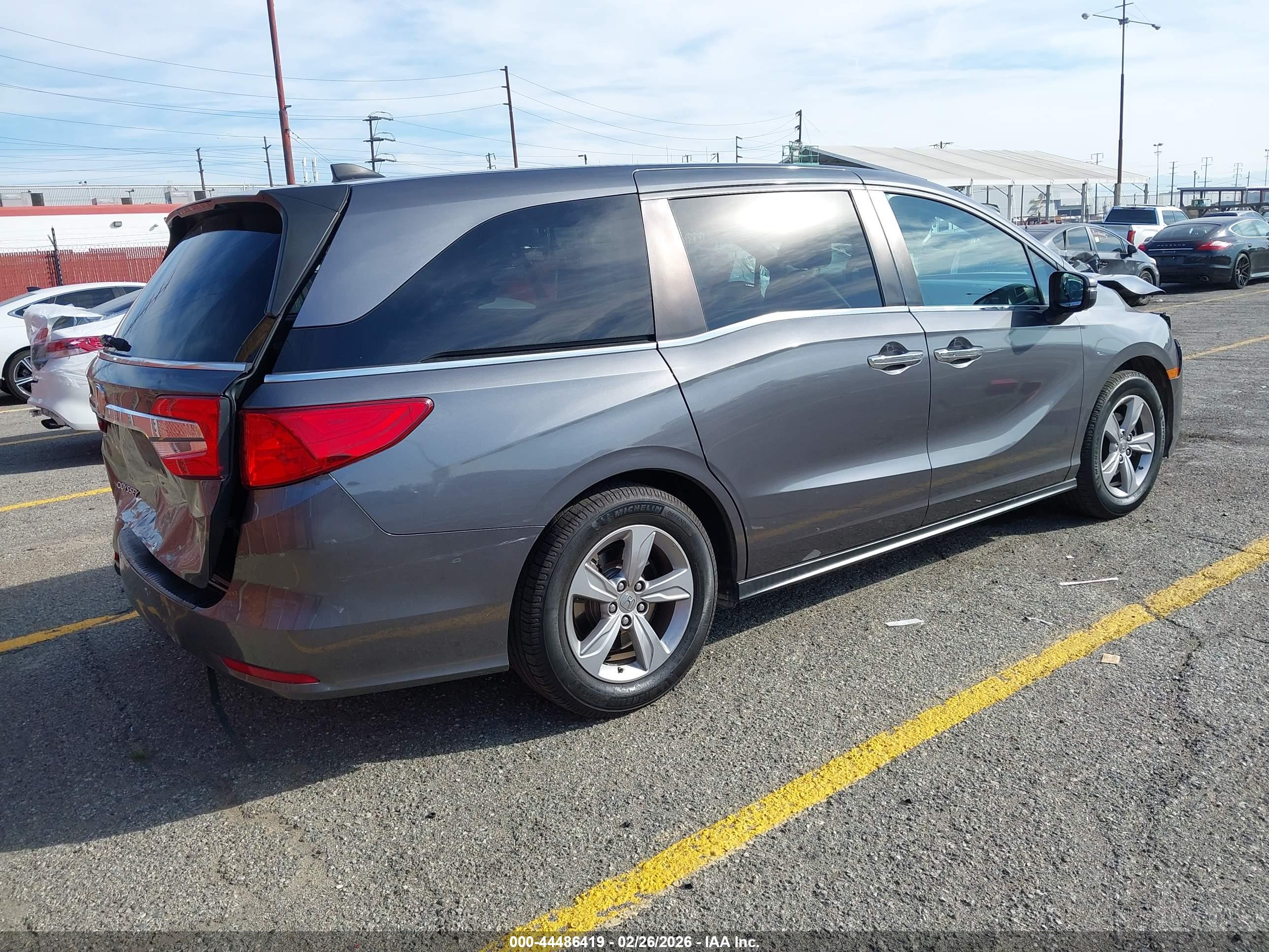 HONDA ODYSSEY image 4