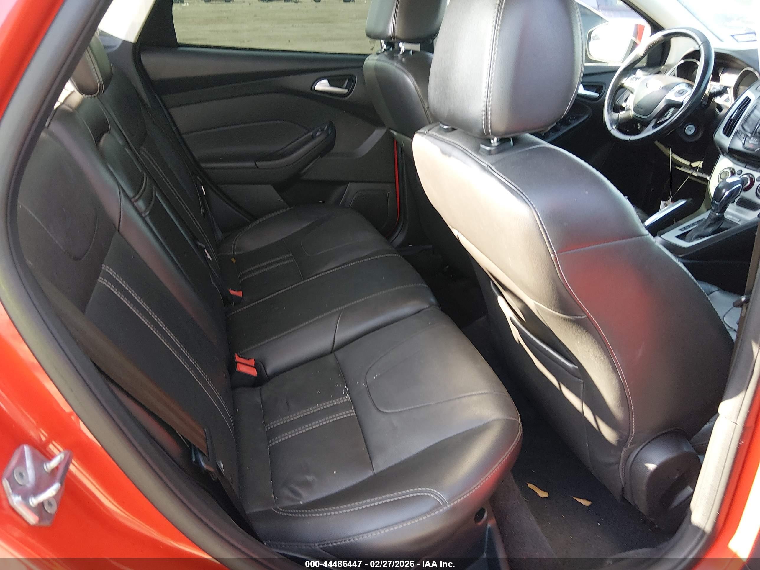 FORD FOCUS image 8