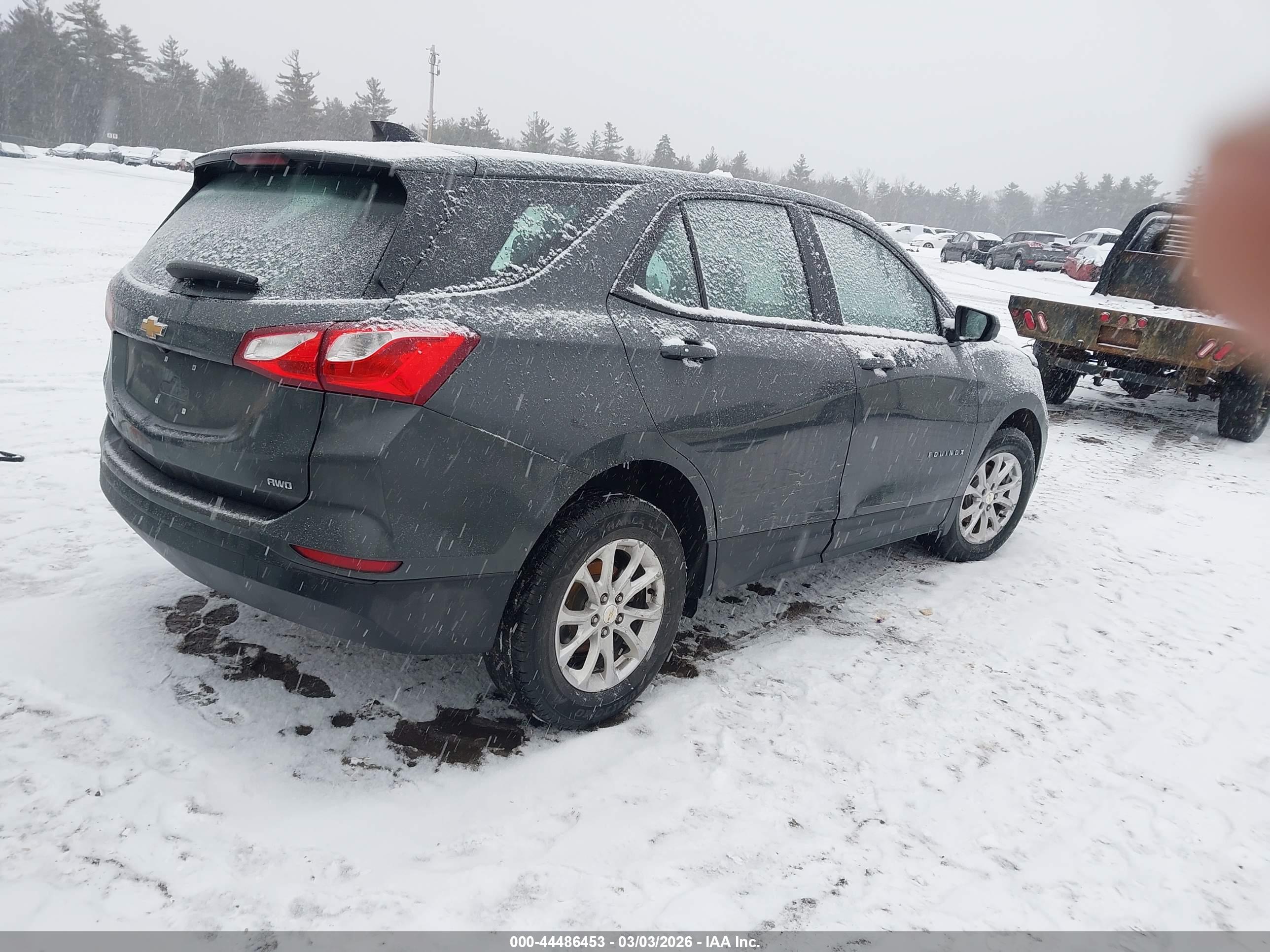 CHEVROLET EQUINOX image 4
