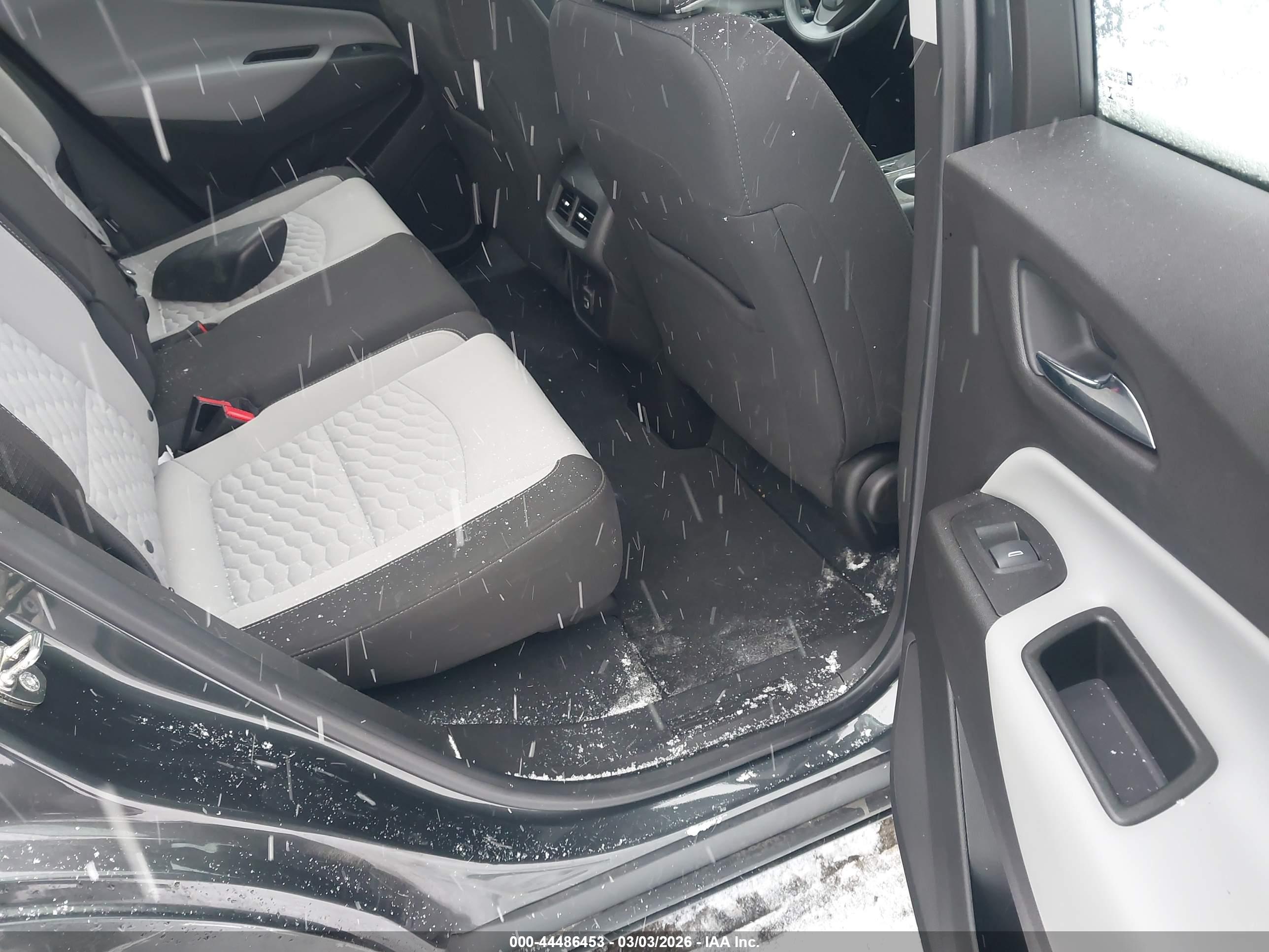 CHEVROLET EQUINOX image 8