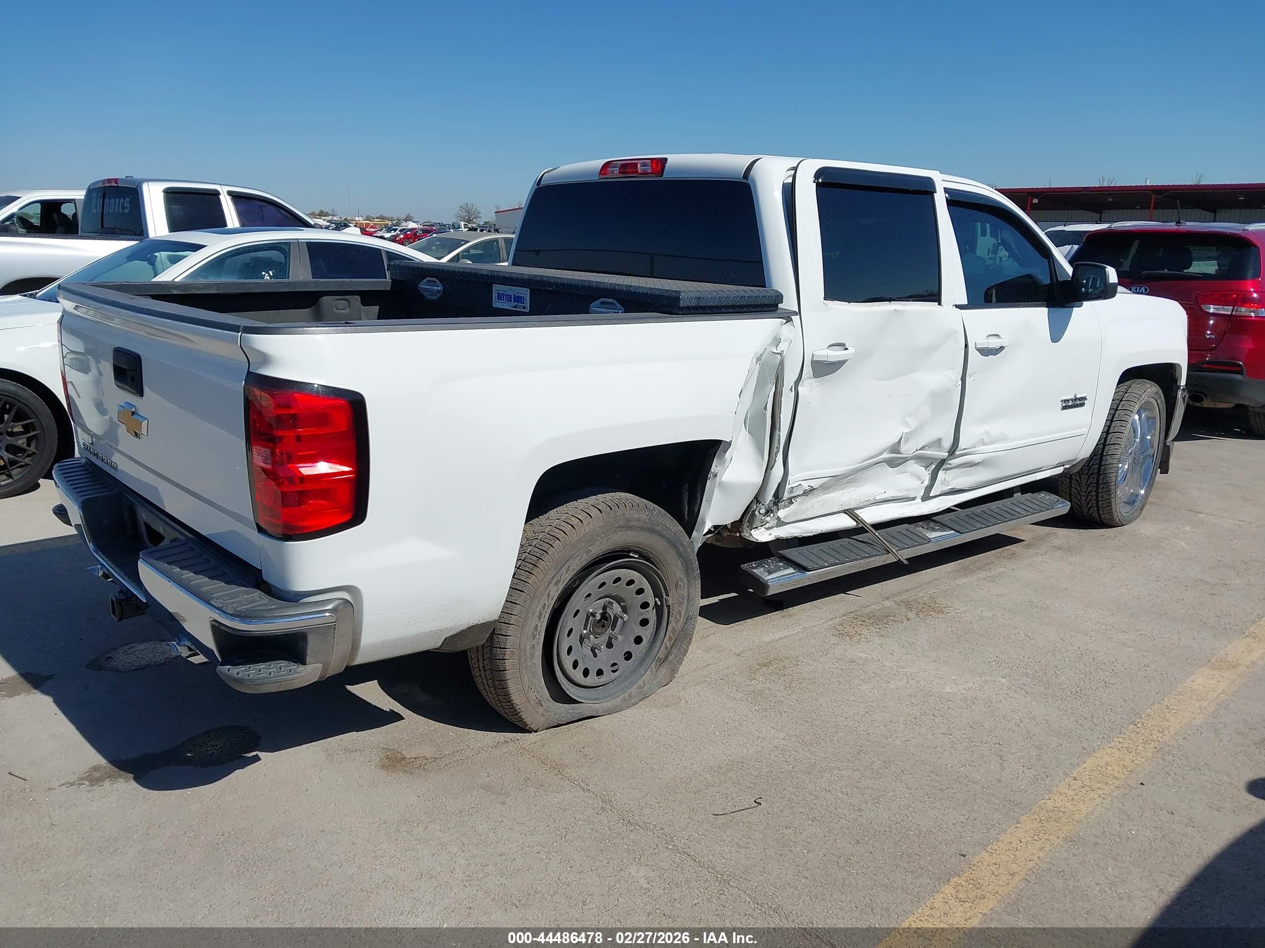 CHEVROLET SILVERADO image 4