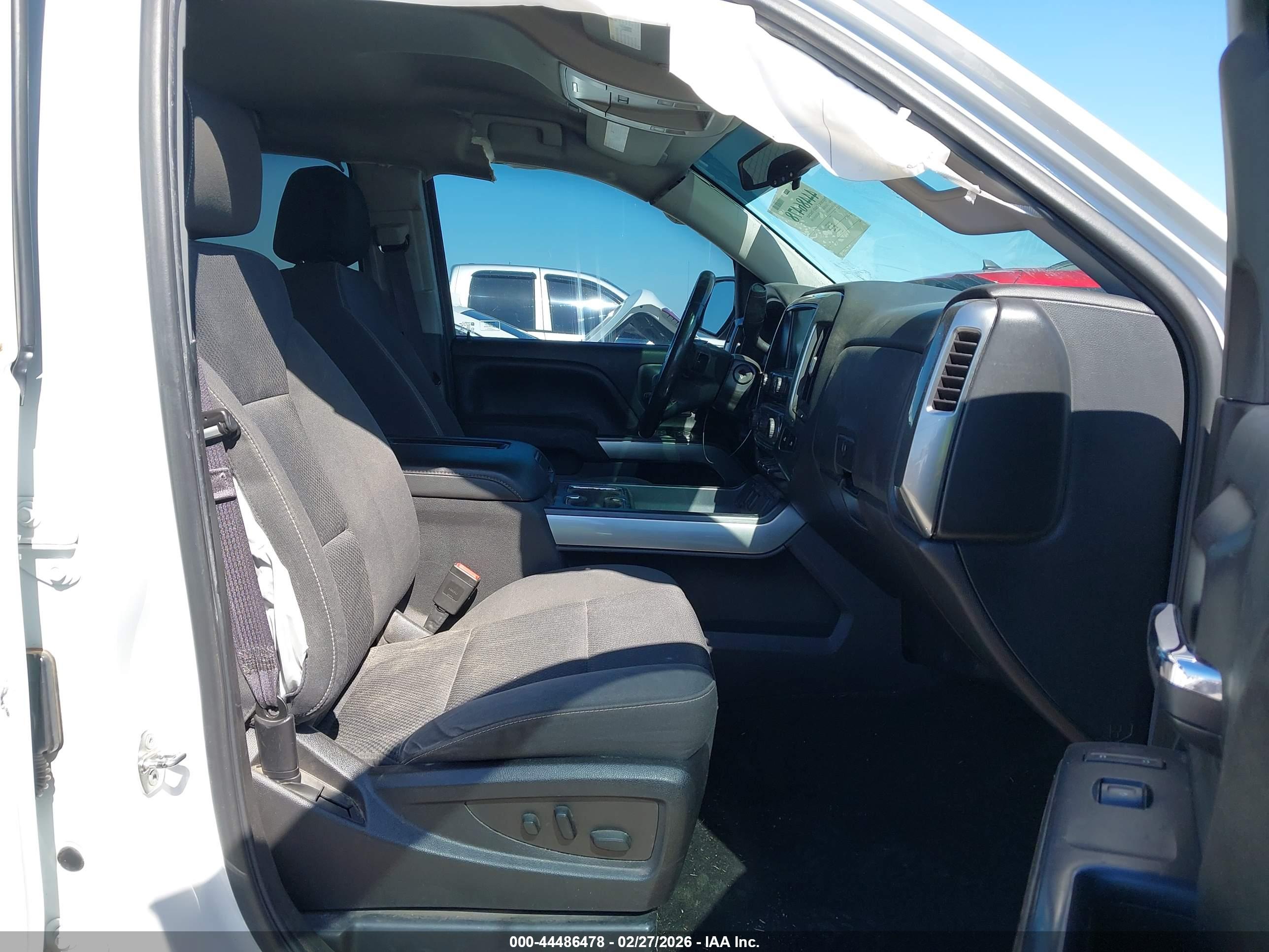CHEVROLET SILVERADO image 5