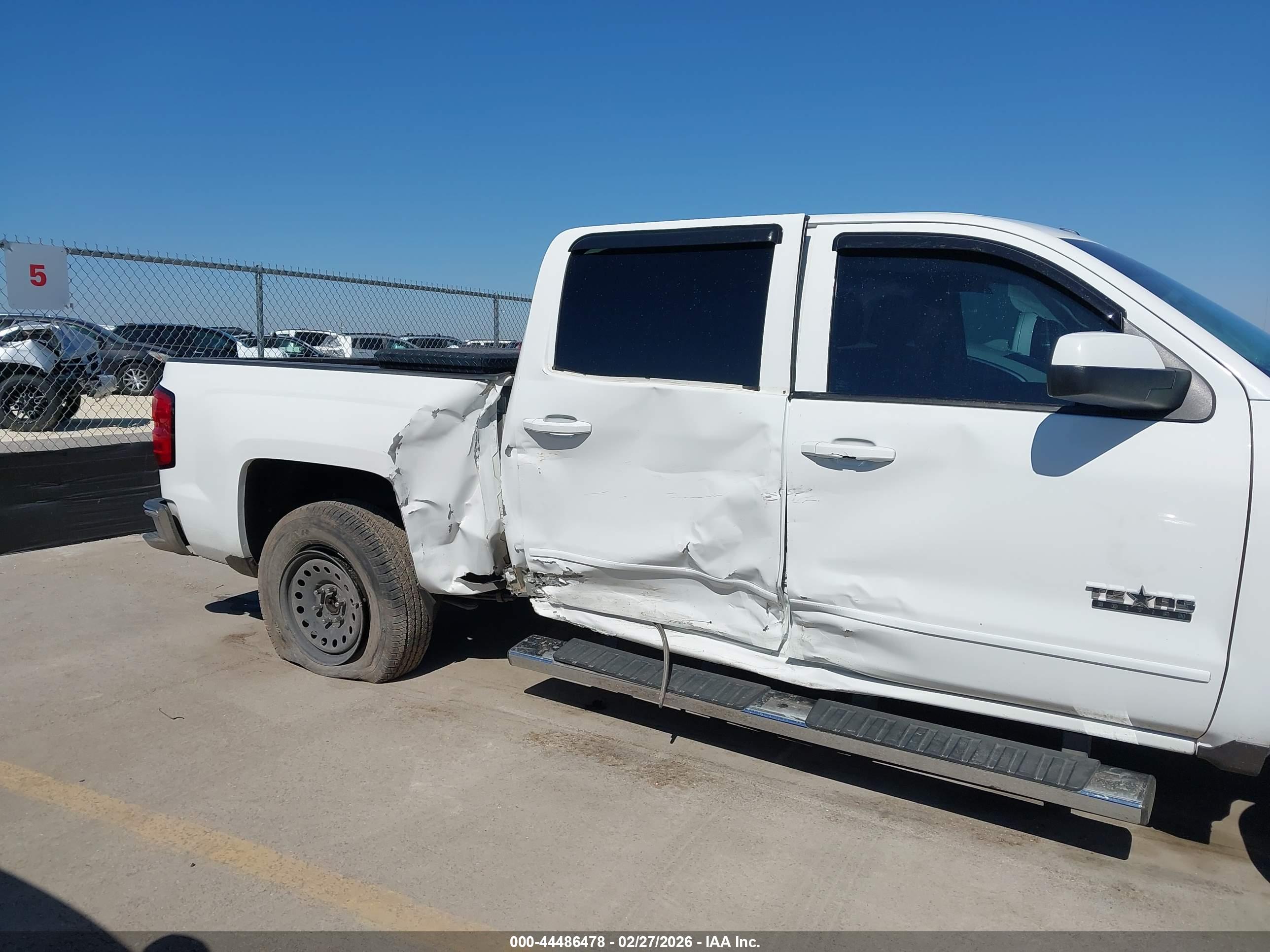 CHEVROLET SILVERADO image 6
