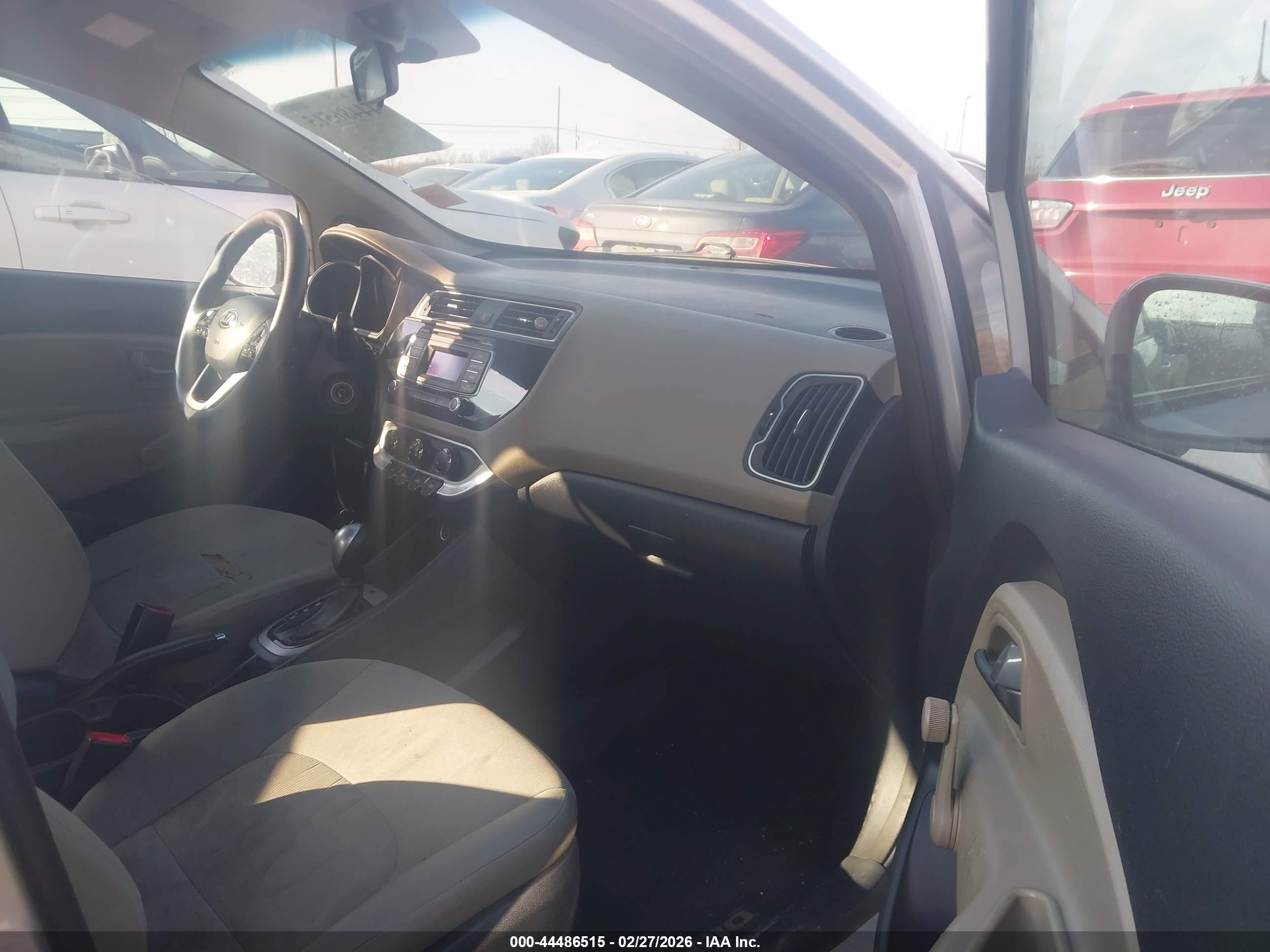 KIA RIO image 5