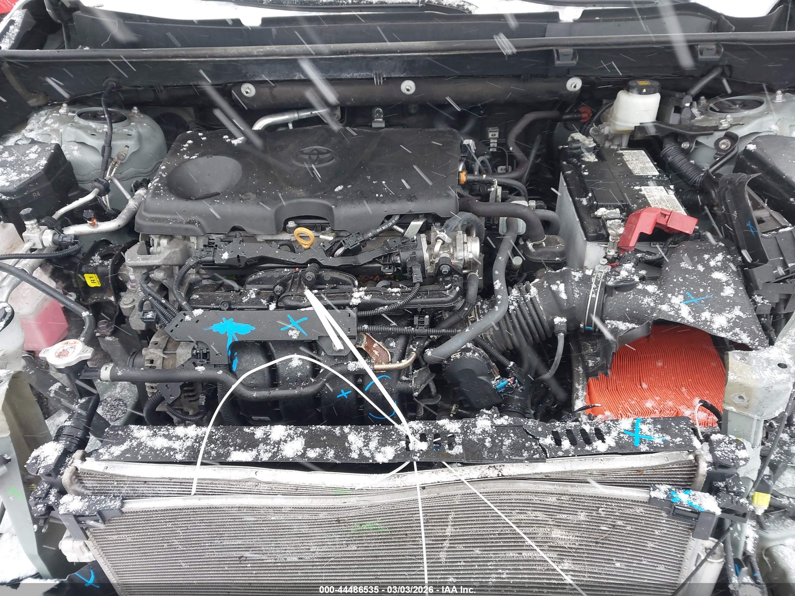 TOYOTA RAV4 image 10