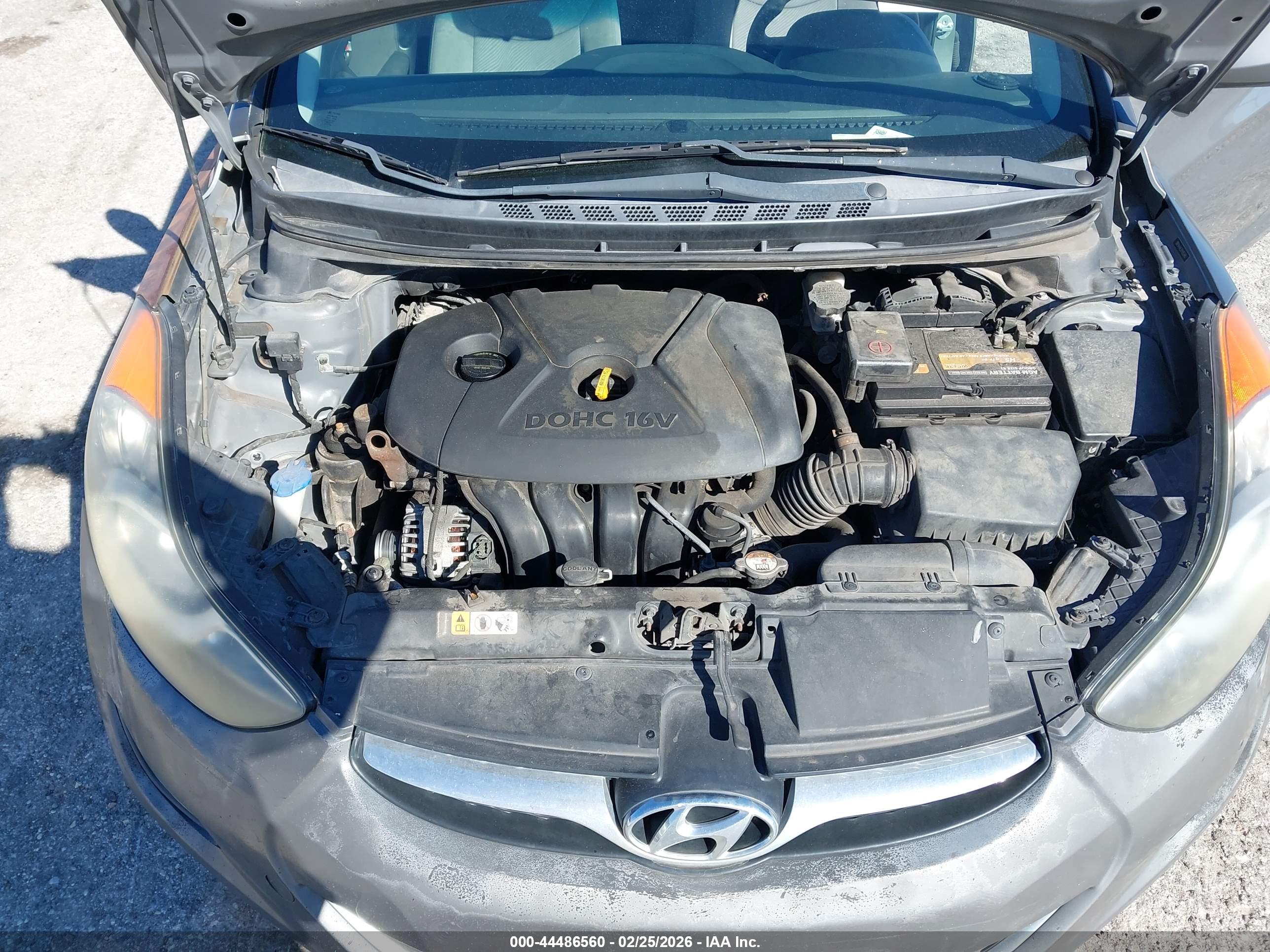 HYUNDAI ELANTRA image 10
