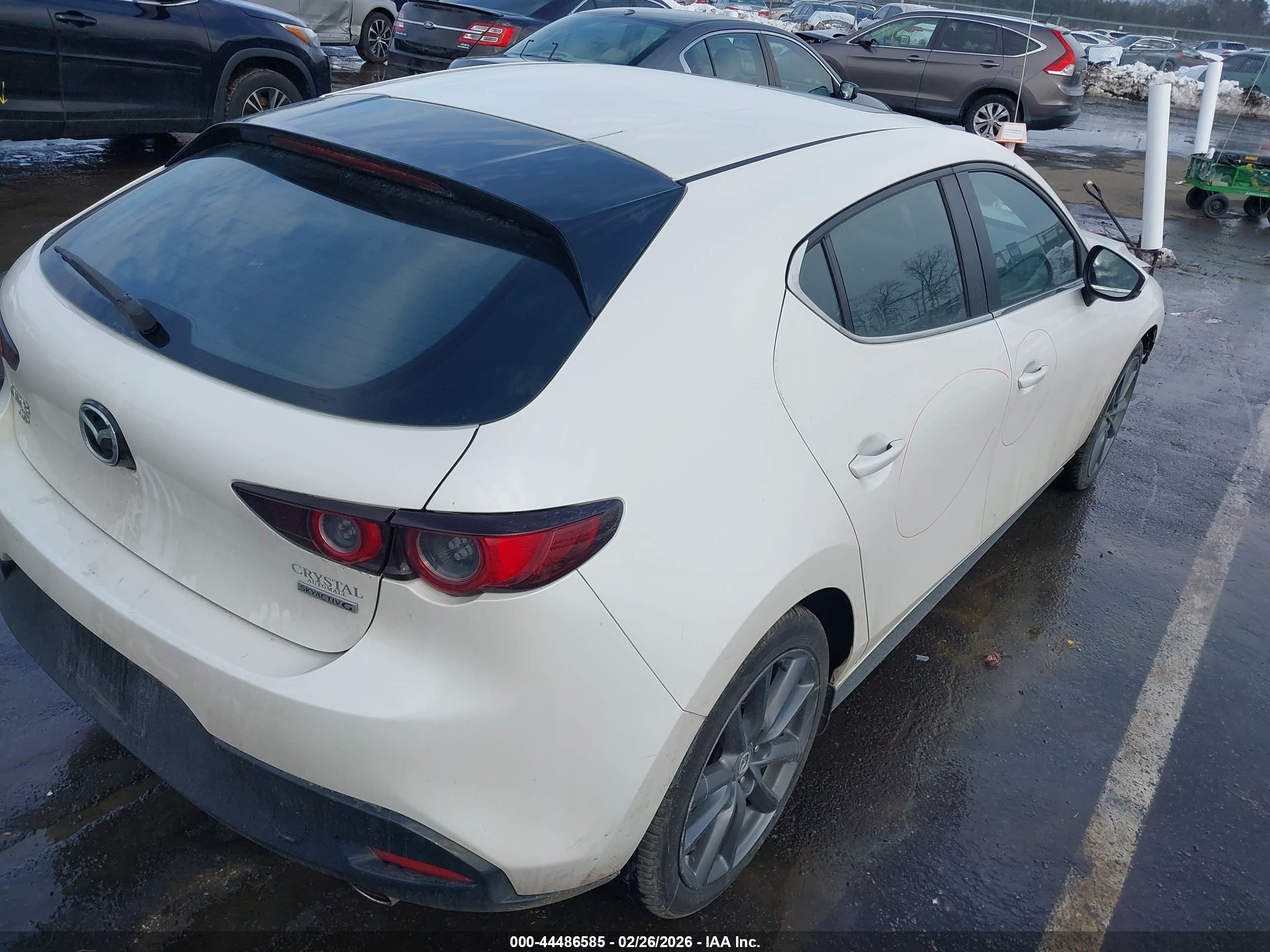 MAZDA MAZDA3 image 4