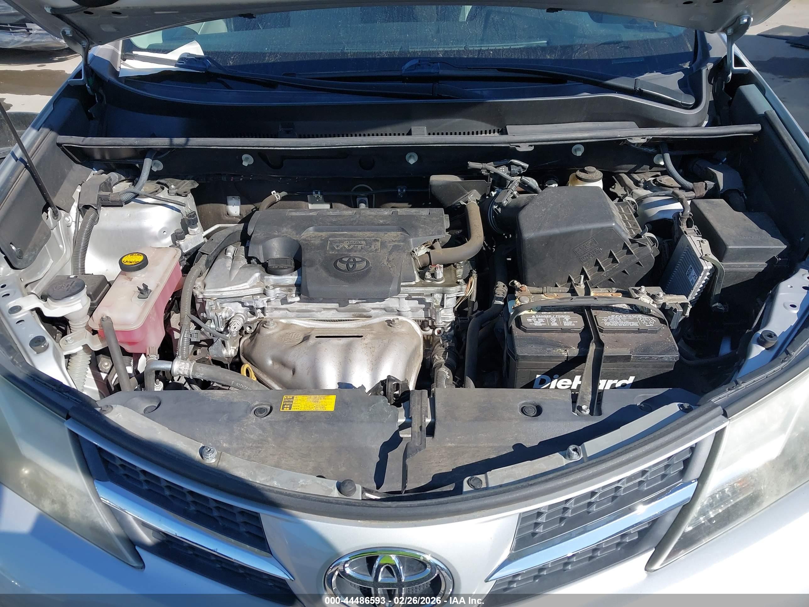 TOYOTA RAV4 image 10