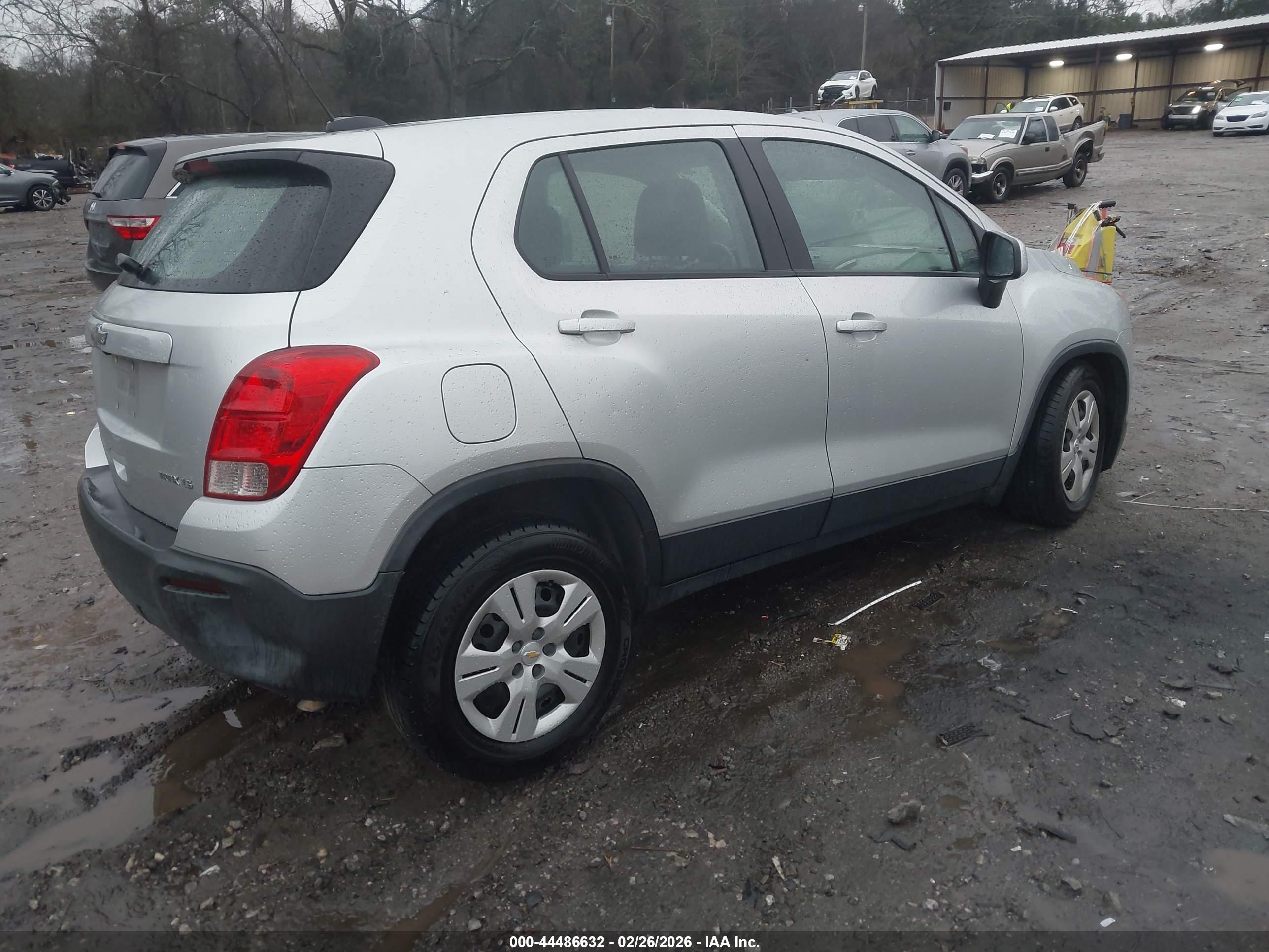 CHEVROLET TRAX image 4