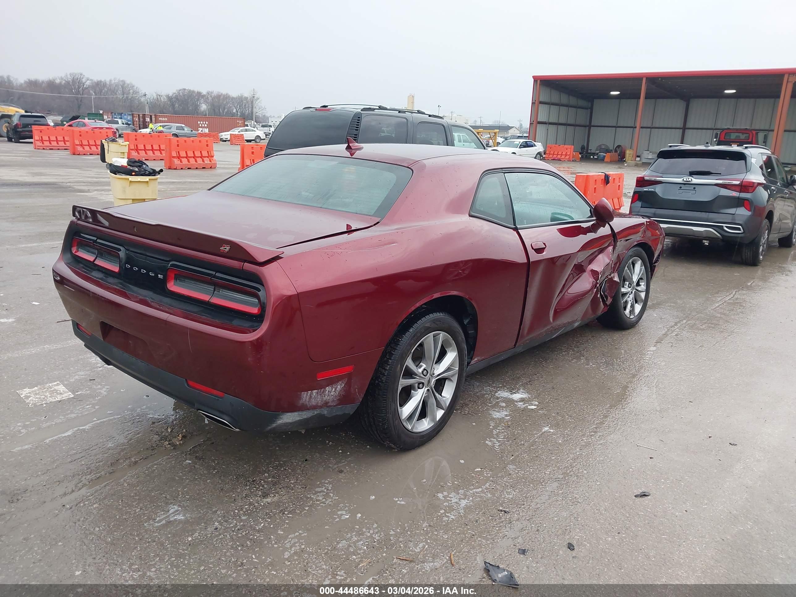 DODGE CHALLENGER image 4