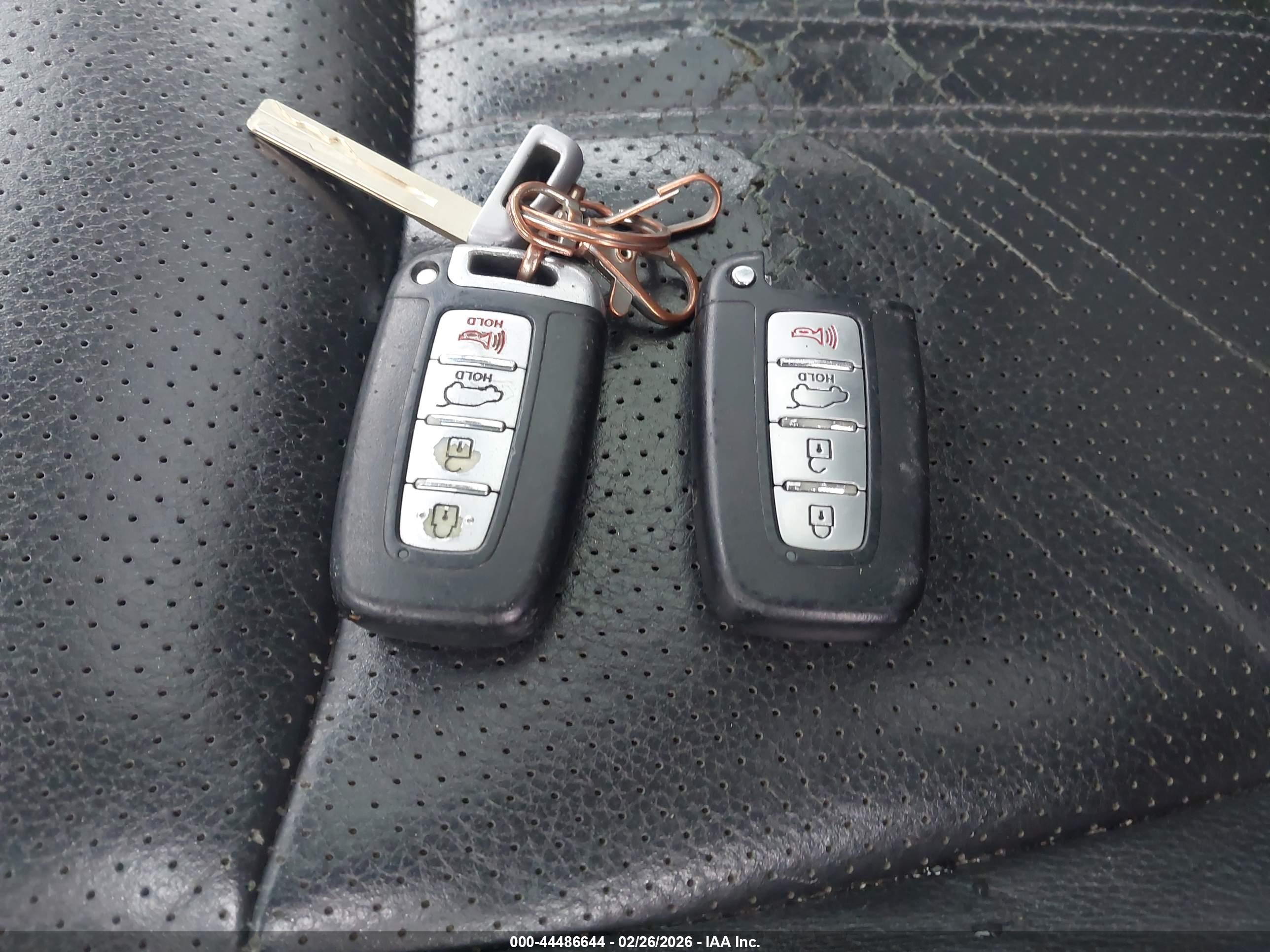 KIA SORENTO image 11
