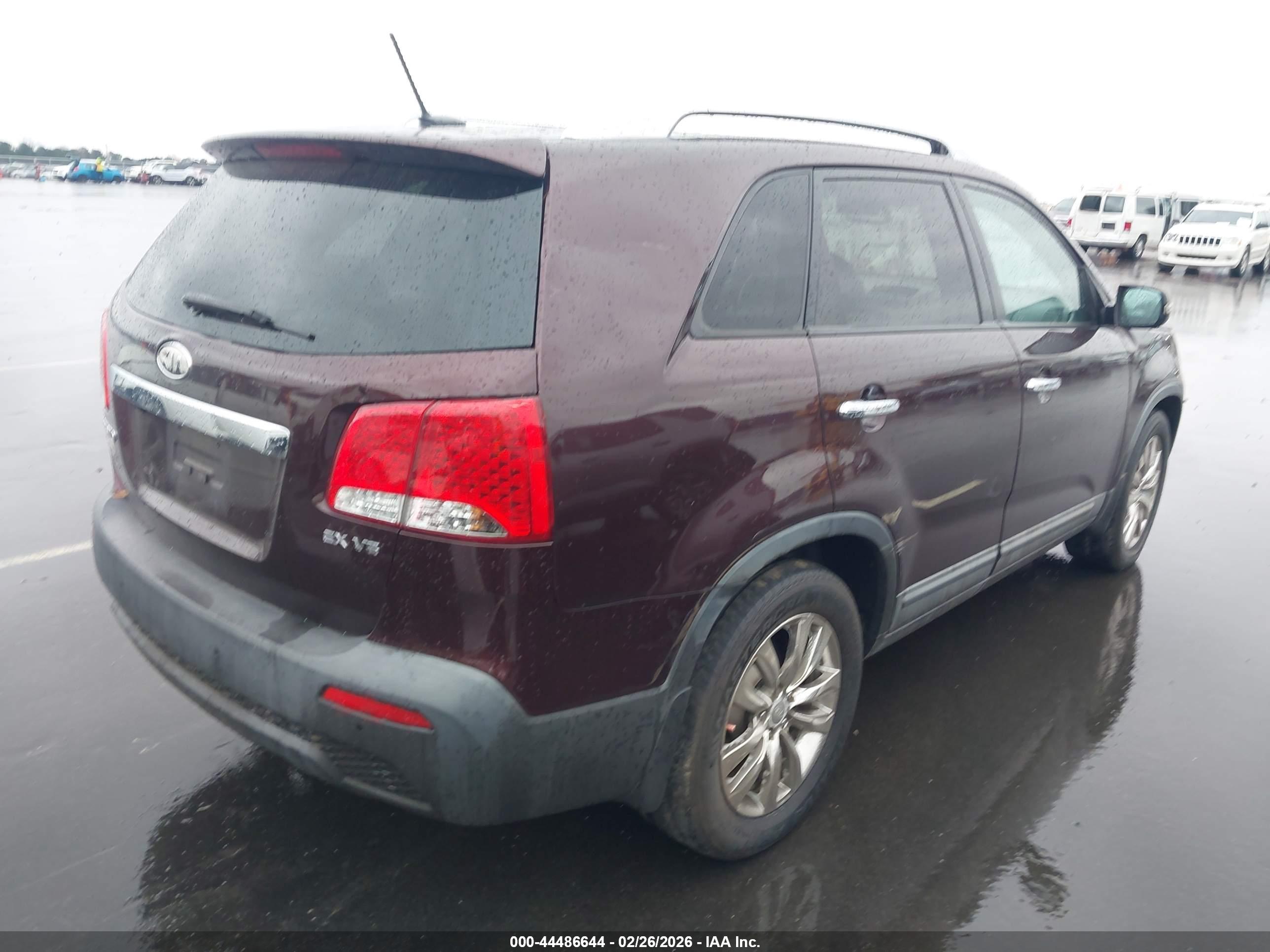 KIA SORENTO image 4