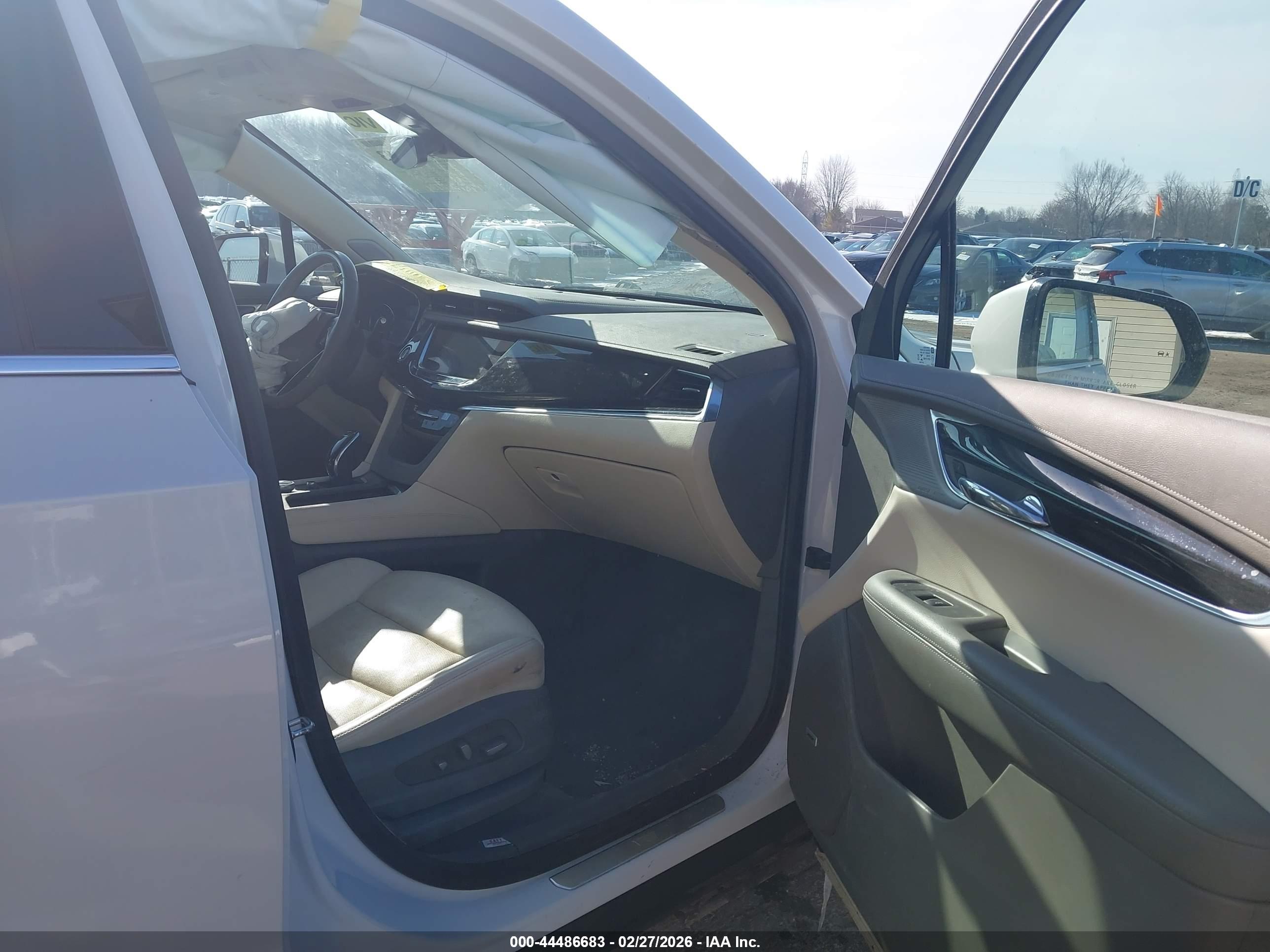 CADILLAC XT6 image 5