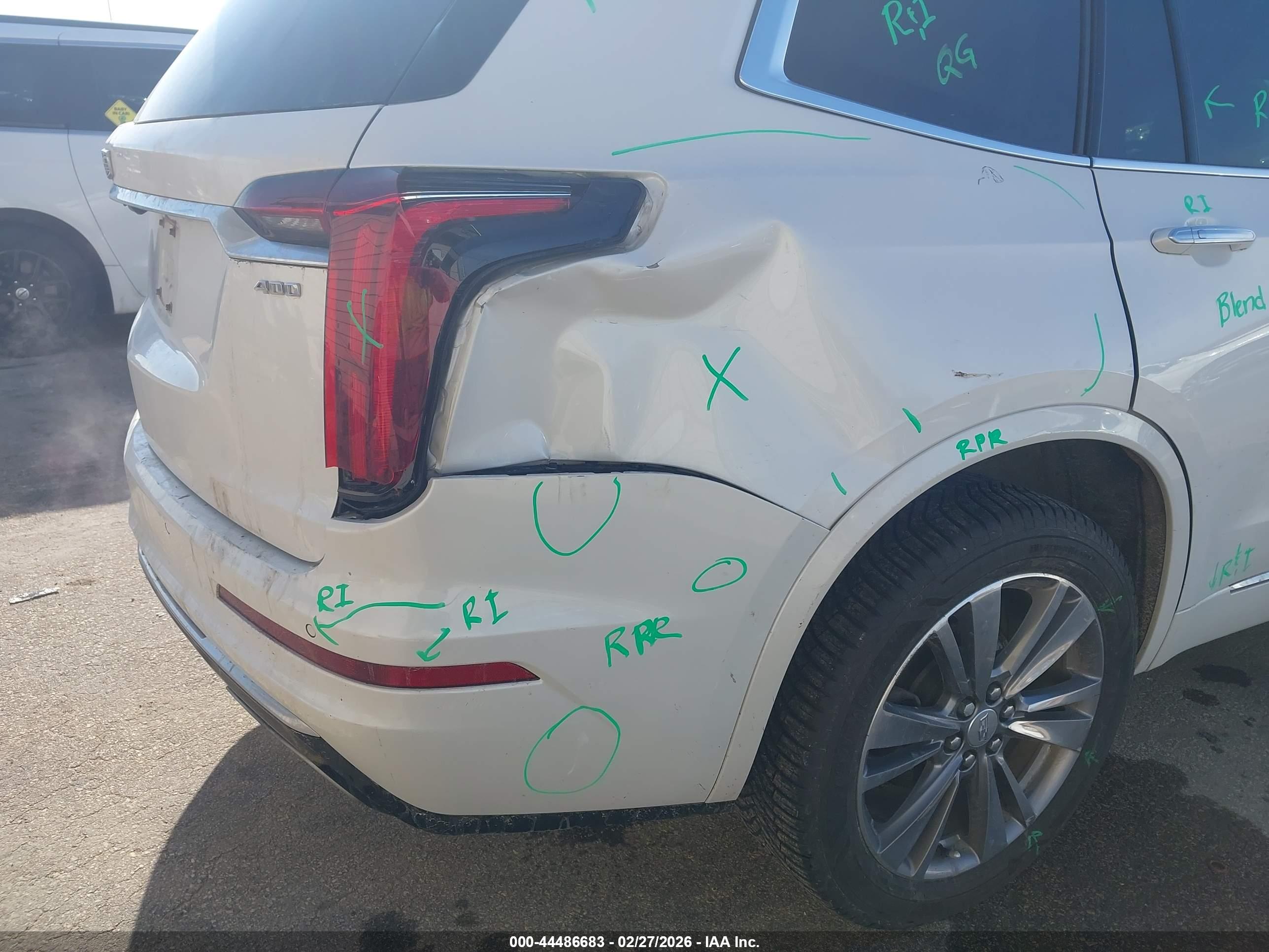 CADILLAC XT6 image 6