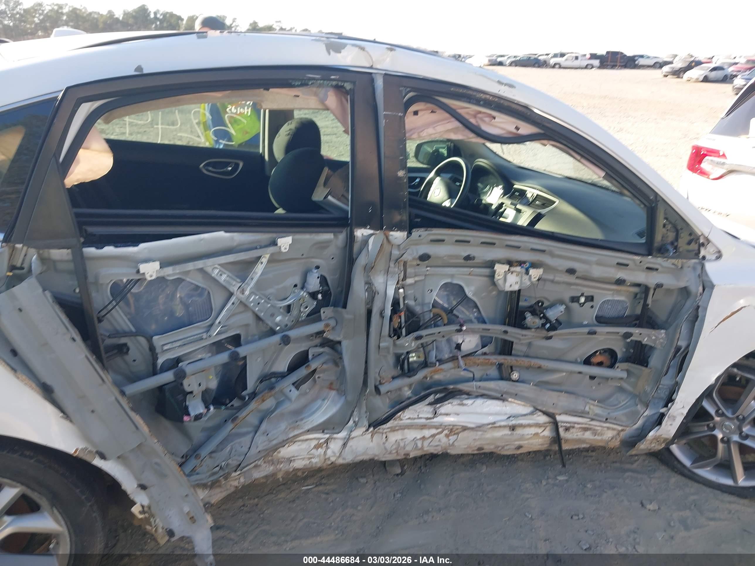NISSAN SENTRA image 6