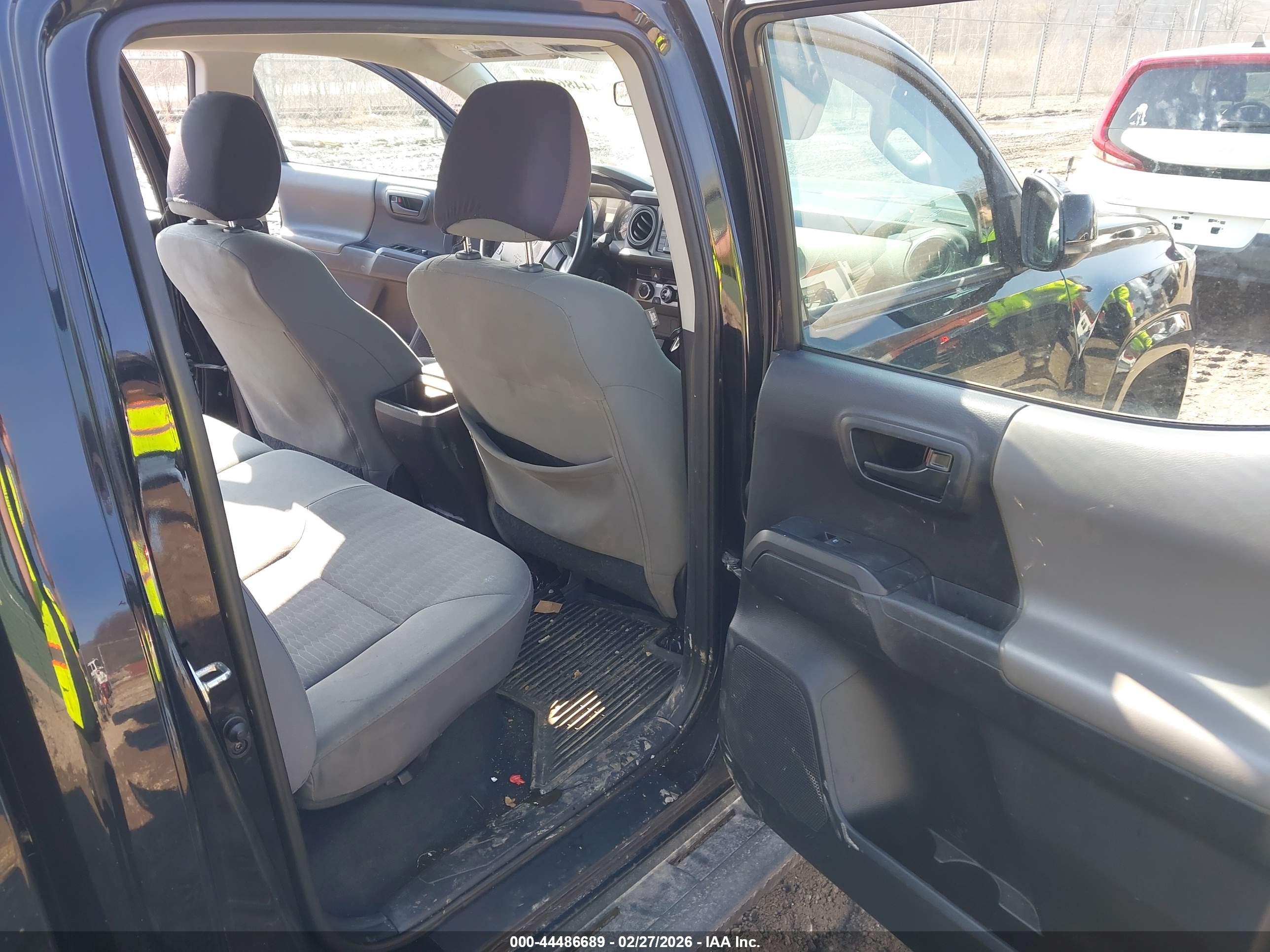 TOYOTA TACOMA image 8