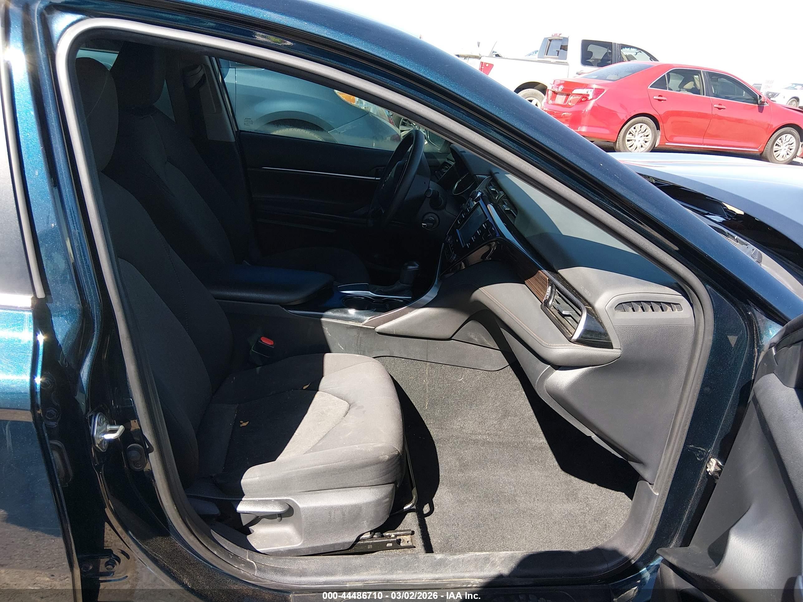 TOYOTA CAMRY image 5
