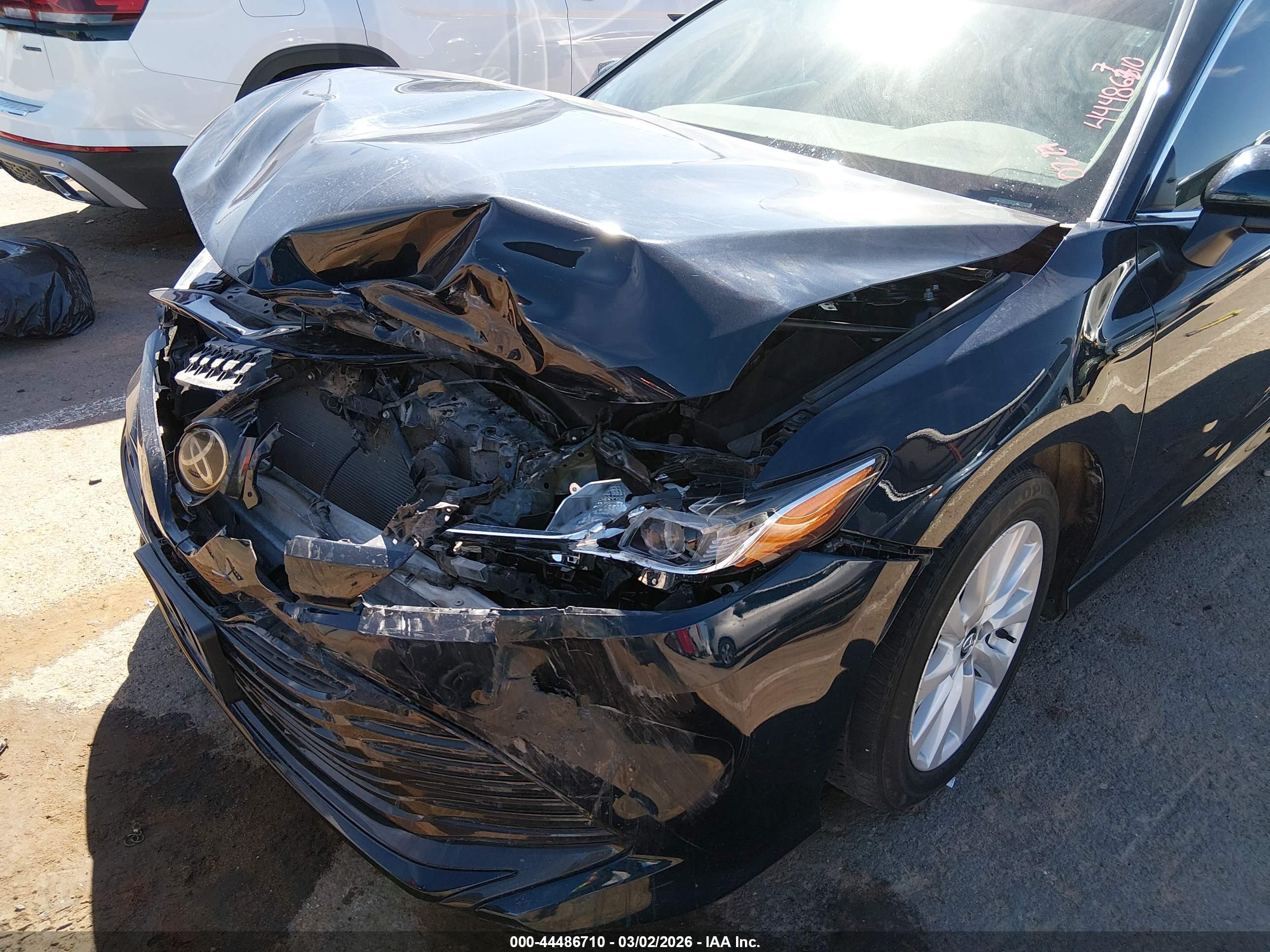 TOYOTA CAMRY image 6