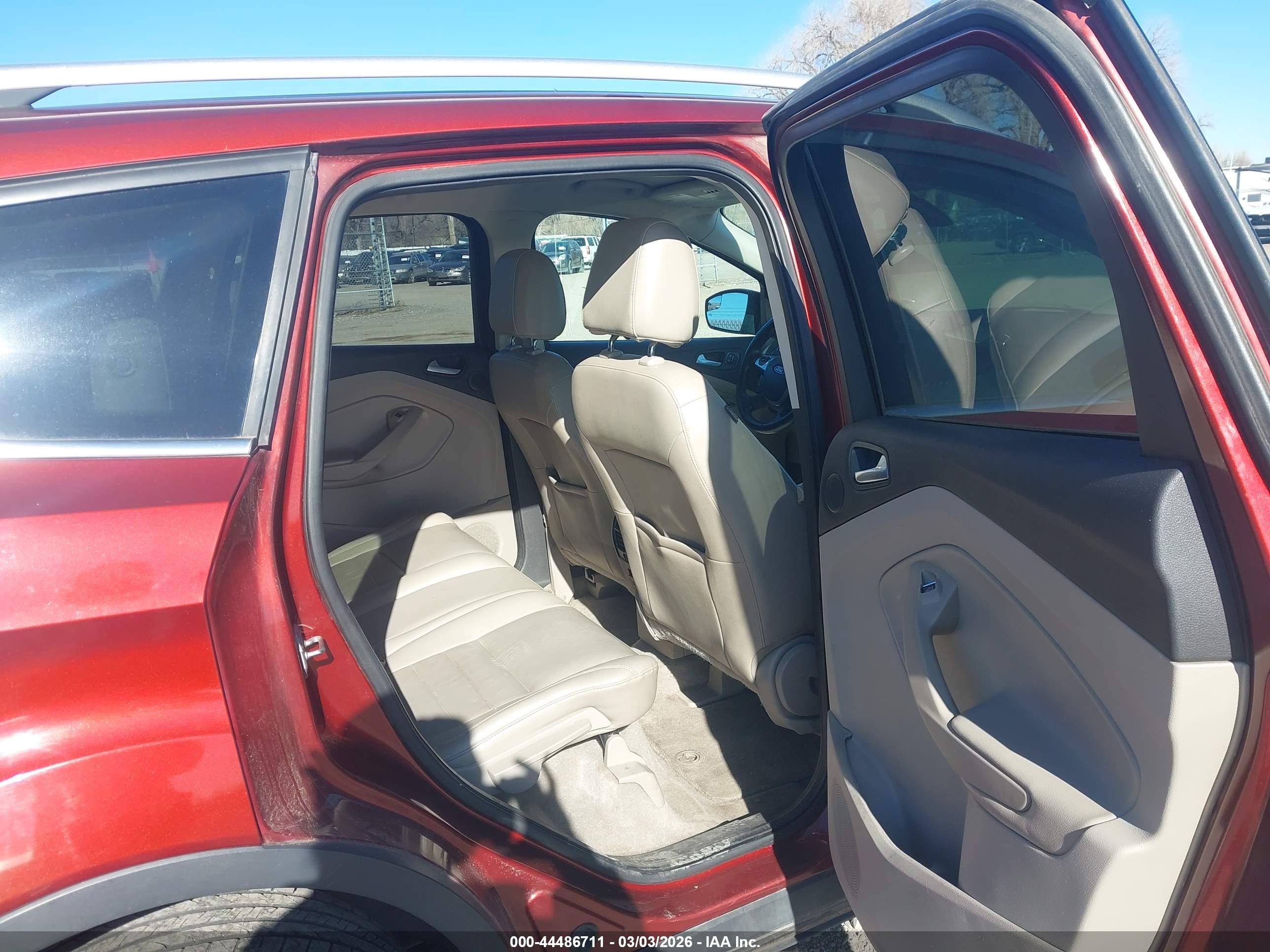 FORD ESCAPE image 8