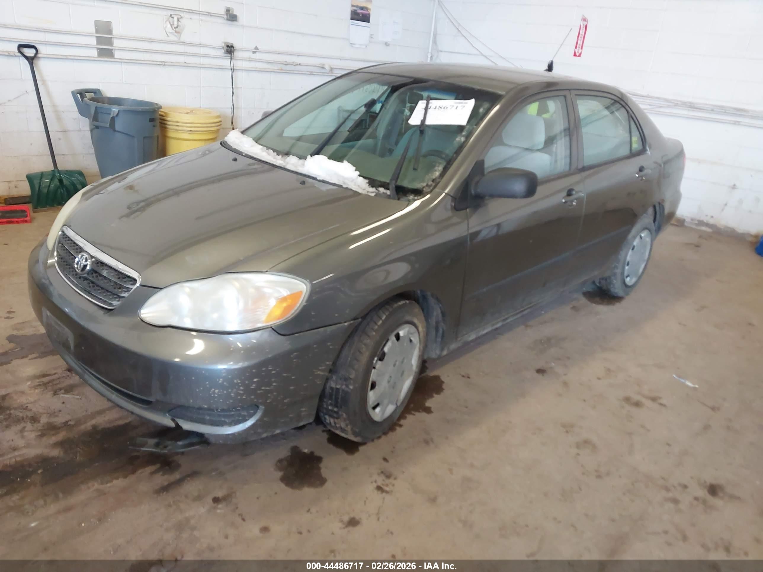 TOYOTA COROLLA image 2